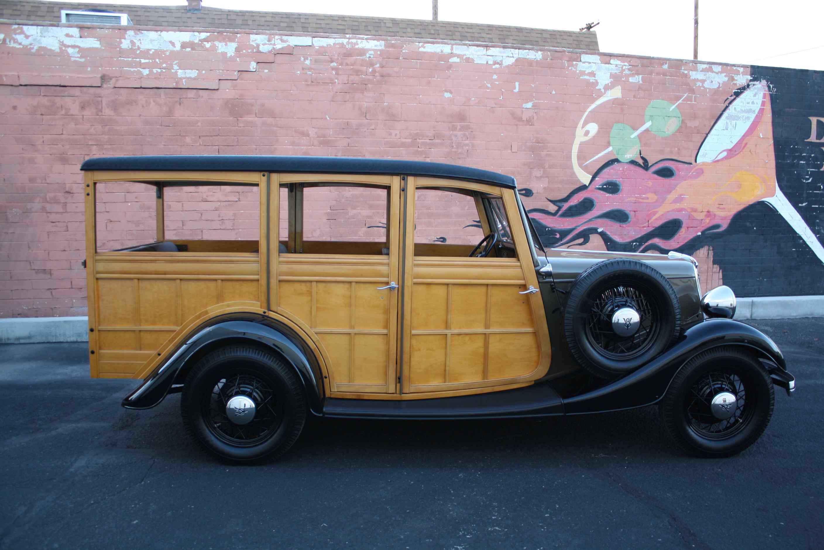 1934 Ford Woody Dearborn Award Winning Car, Grand National Senior.