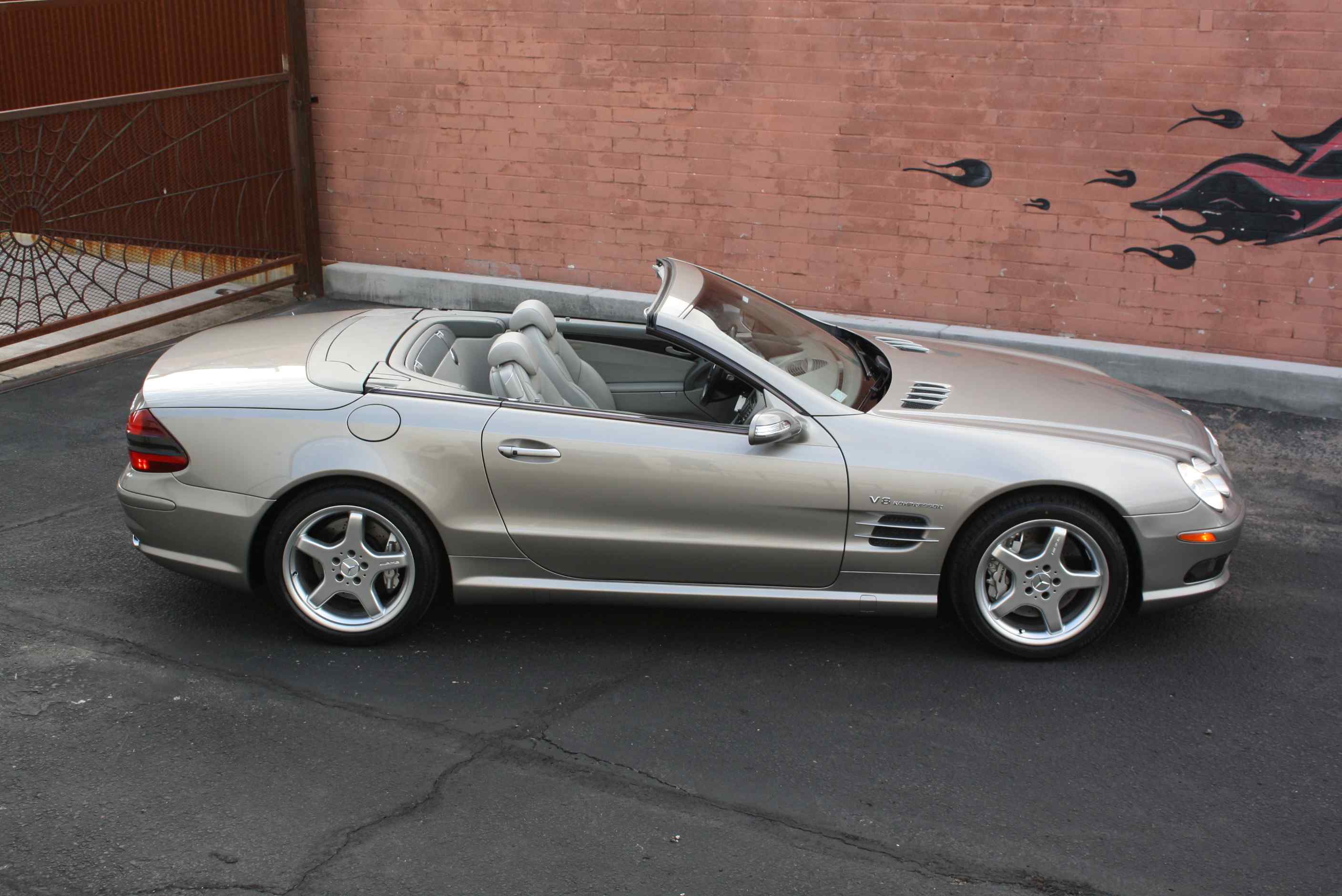 2004 Mercedes Benz SL55 AMG