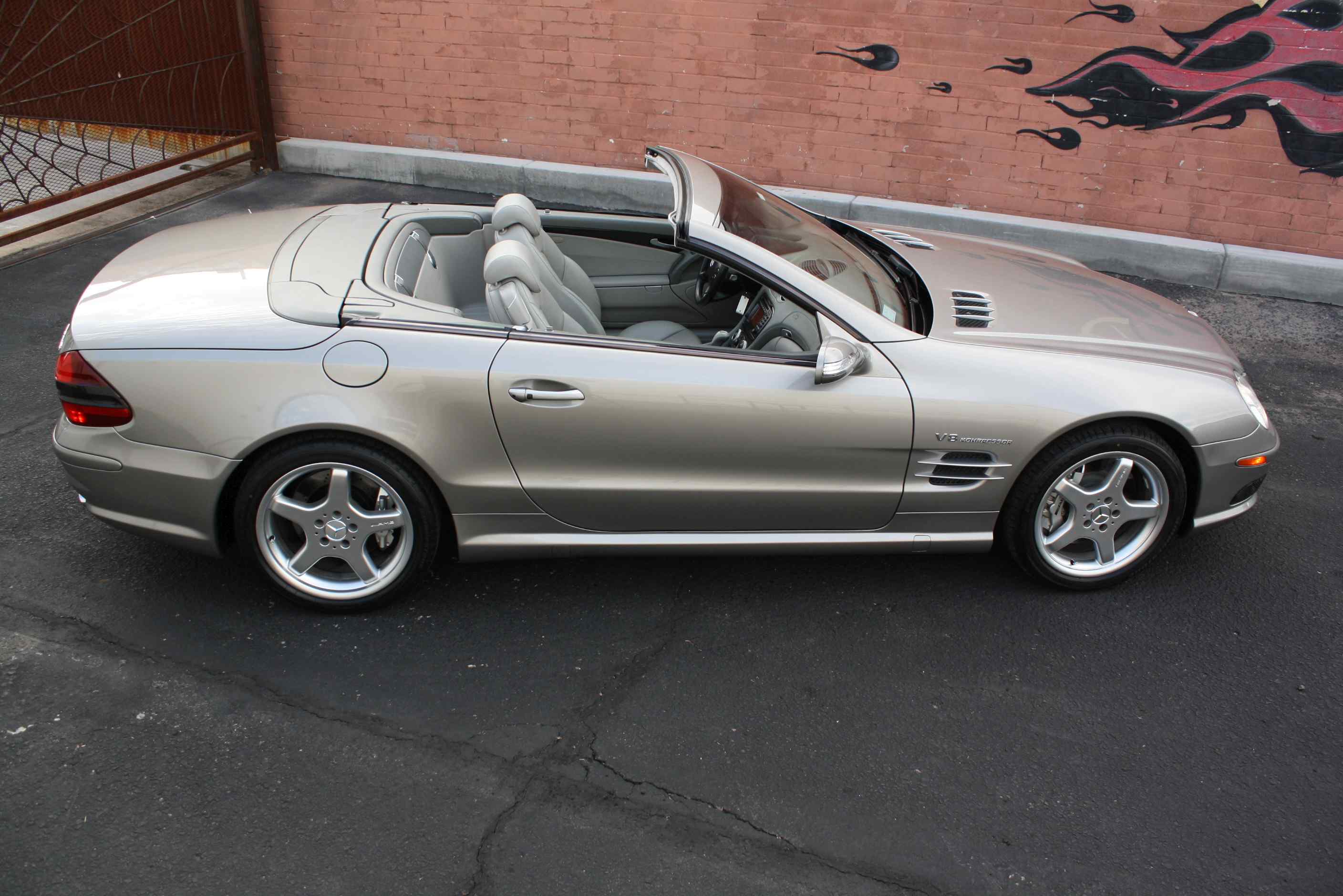 2004 Mercedes Benz SL55 AMG