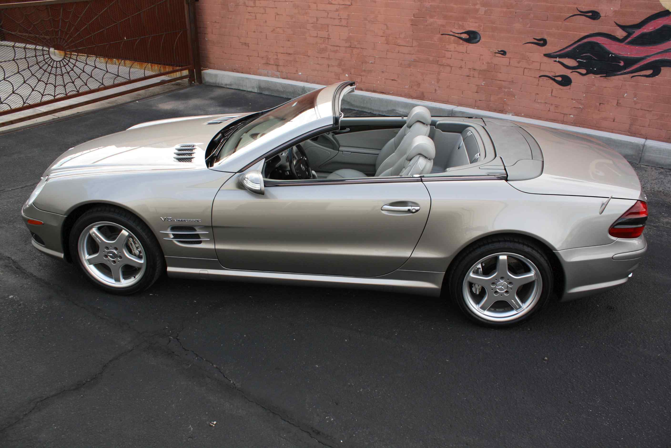 2004 Mercedes Benz SL55 AMG