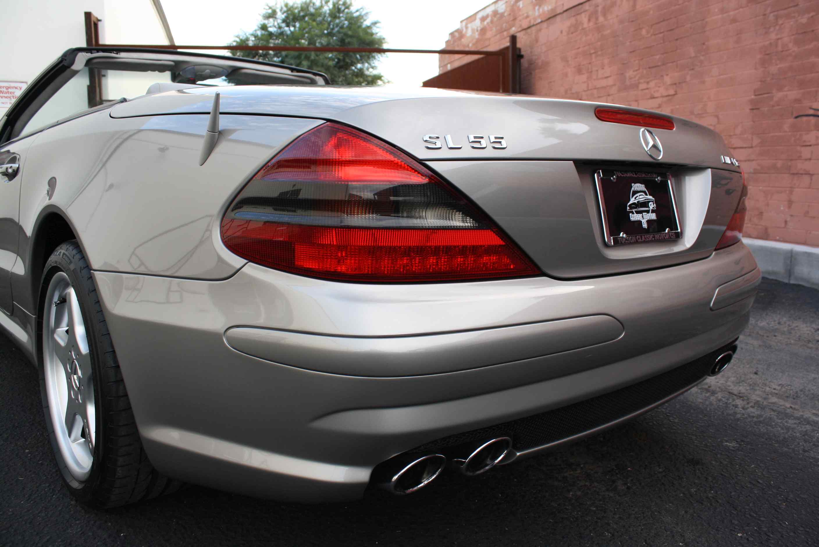 2004 Mercedes Benz SL55 AMG