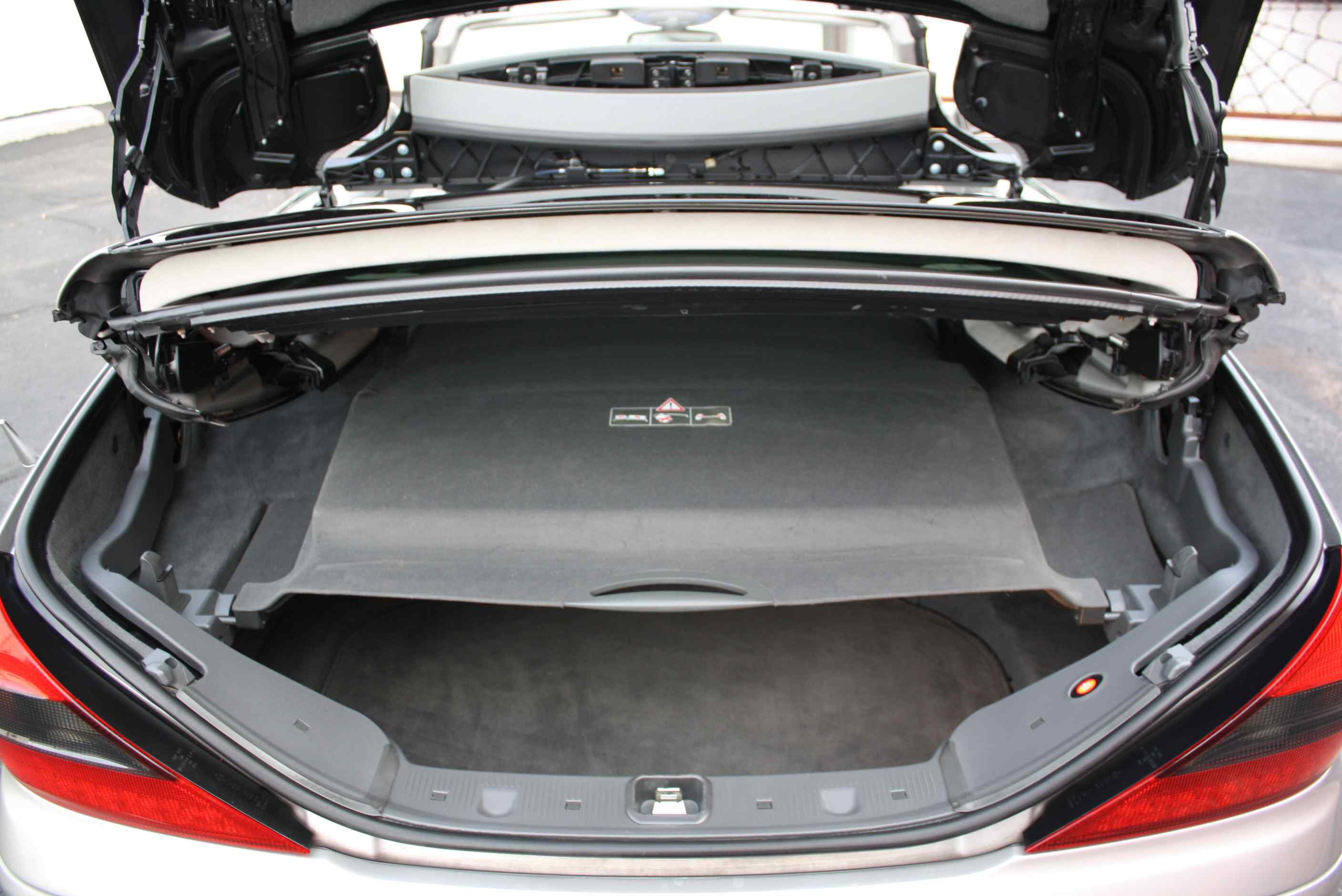 2004 Mercedes Benz SL55 AMG