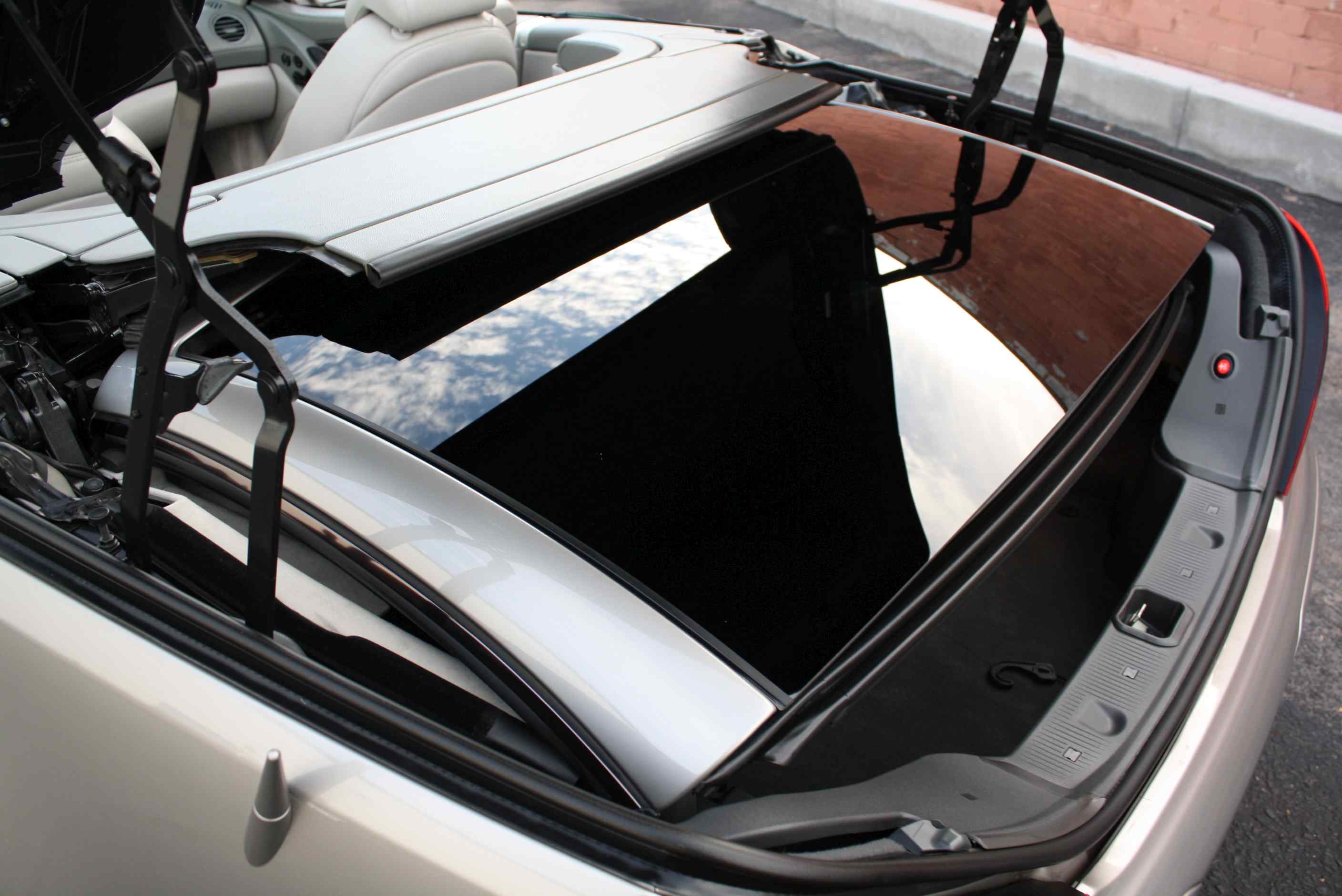 2004 Mercedes Benz SL55 AMG