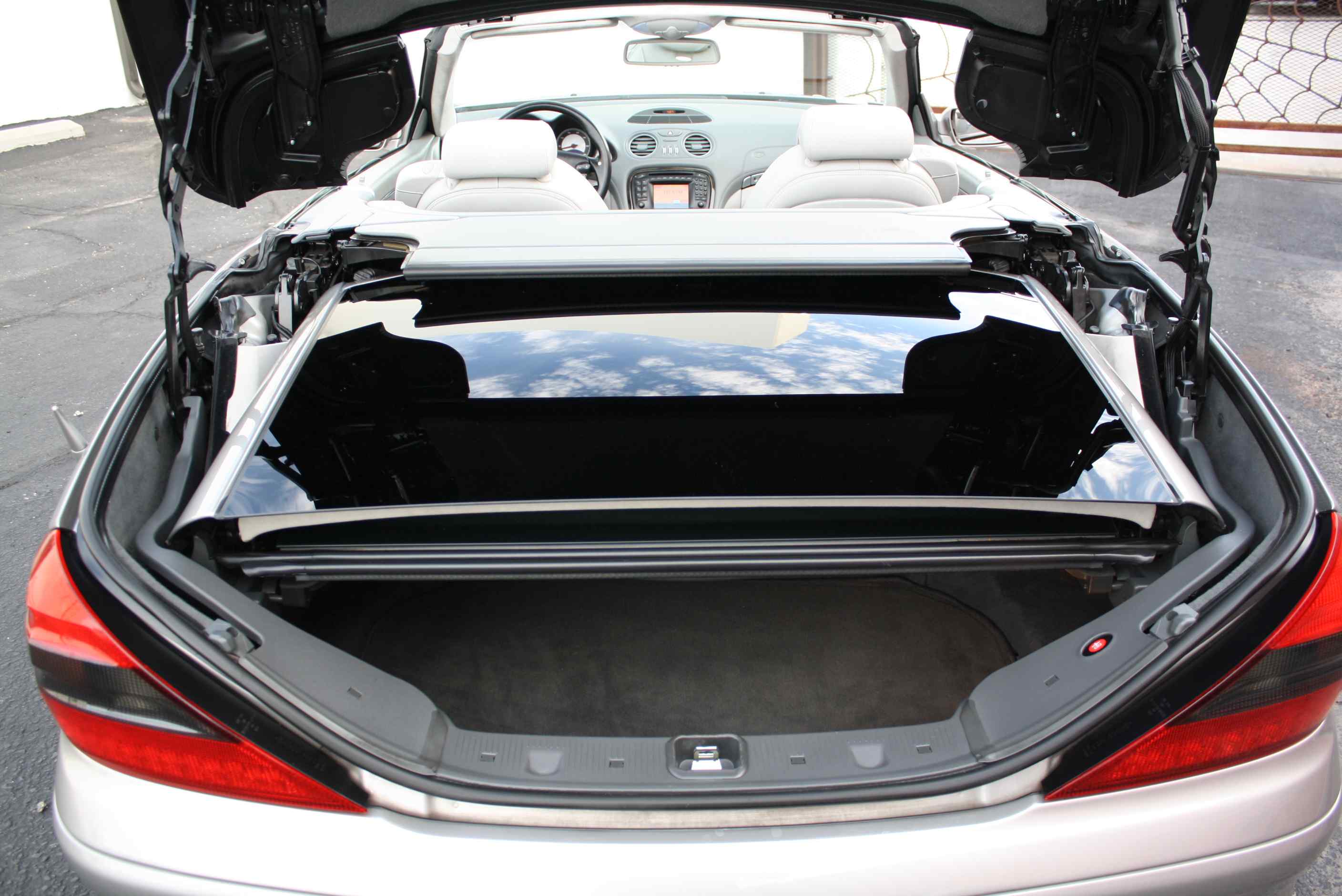 2004 Mercedes Benz SL55 AMG