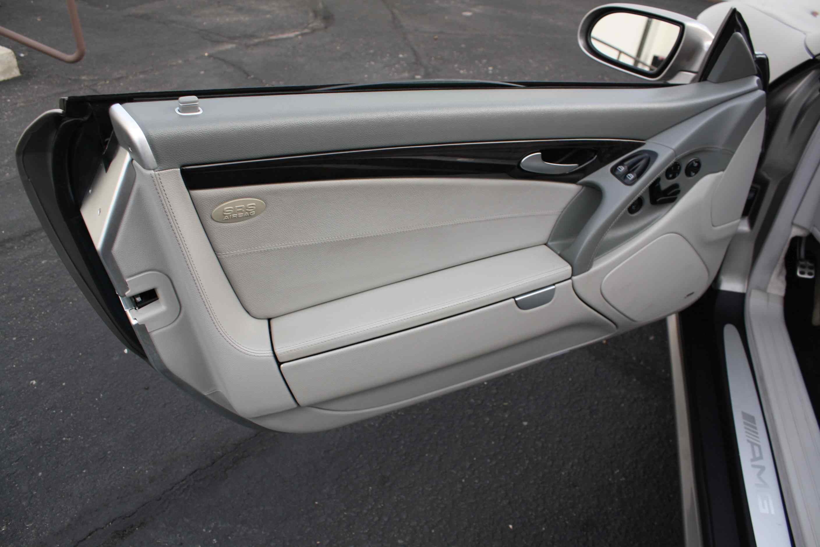 2004 Mercedes Benz SL55 AMG