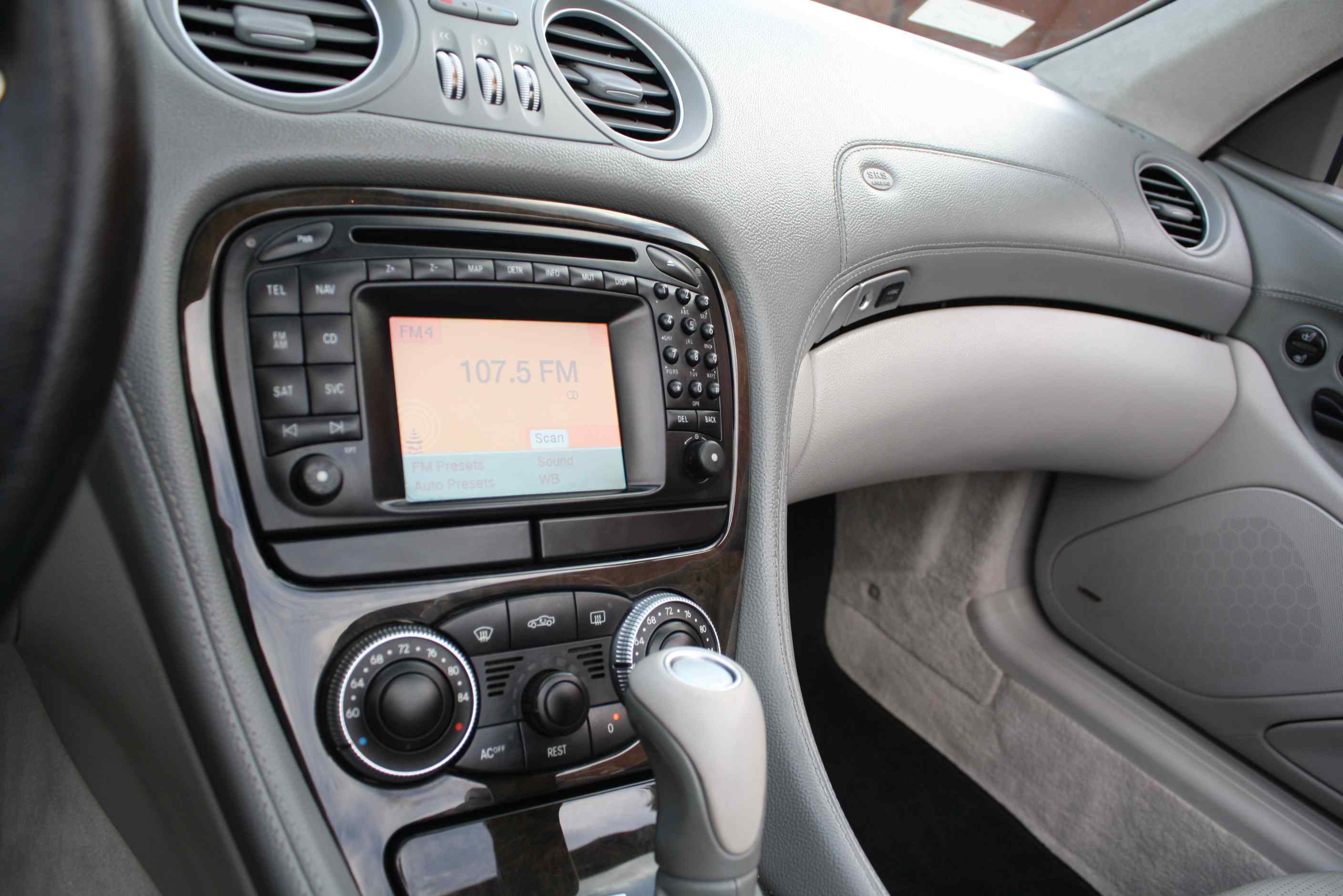 2004 Mercedes Benz SL55 AMG