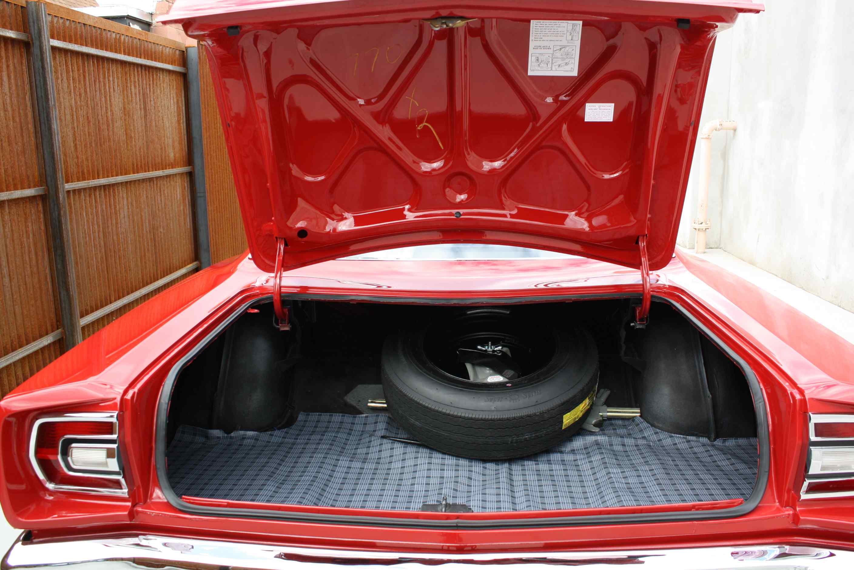 1968 Plymouth HEMI Roadrunner