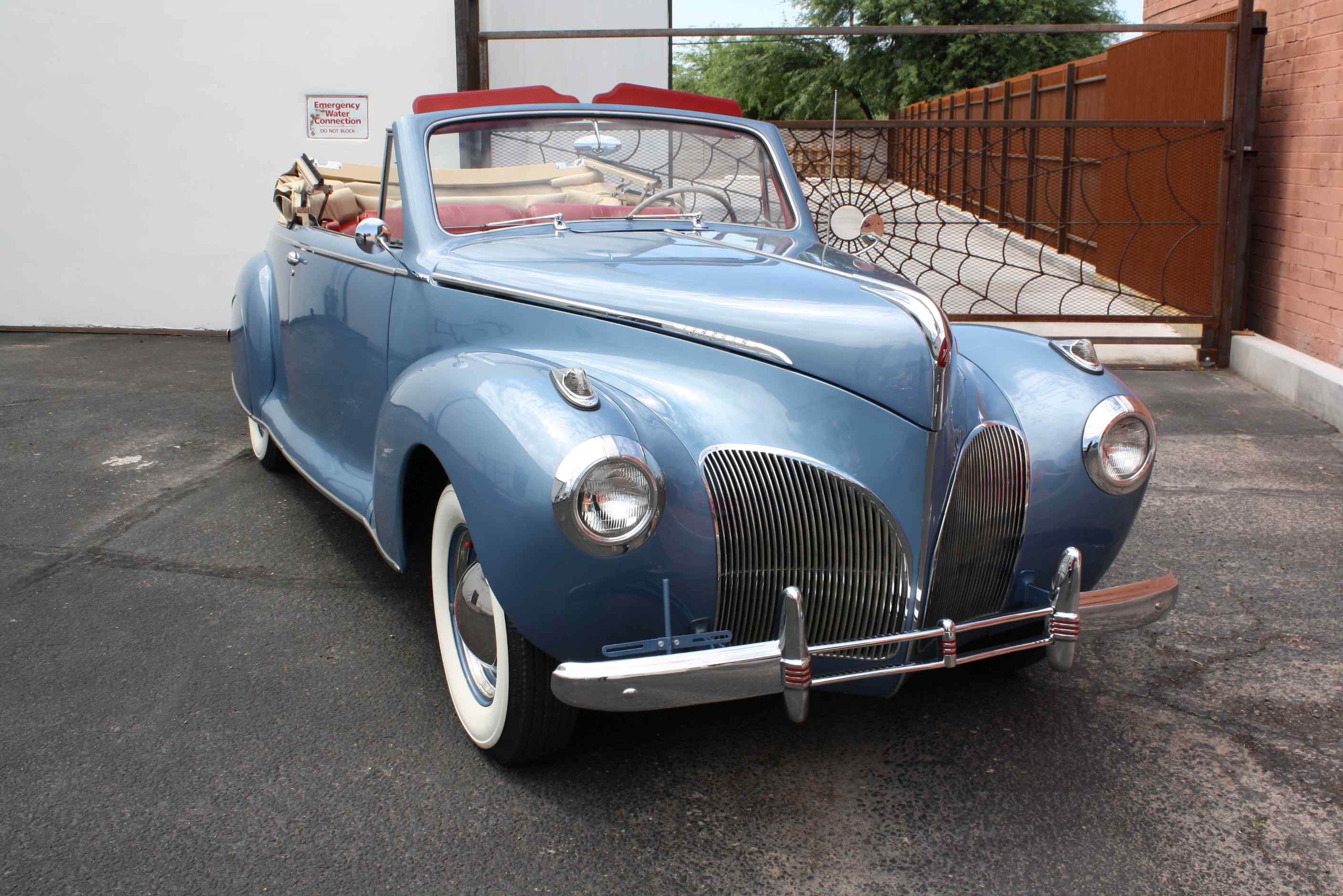 1941 Lincoln Zephyr Converible