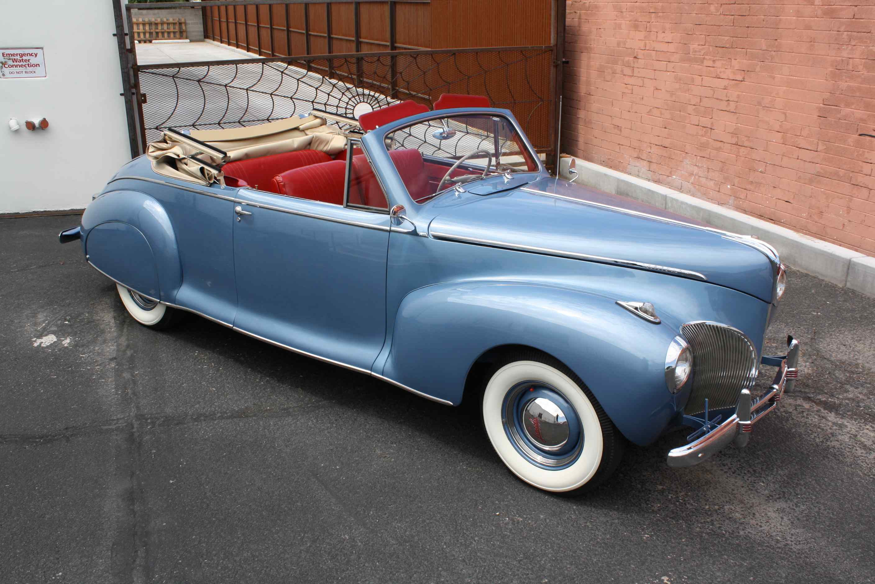 1941 Lincoln Zephyr Converible