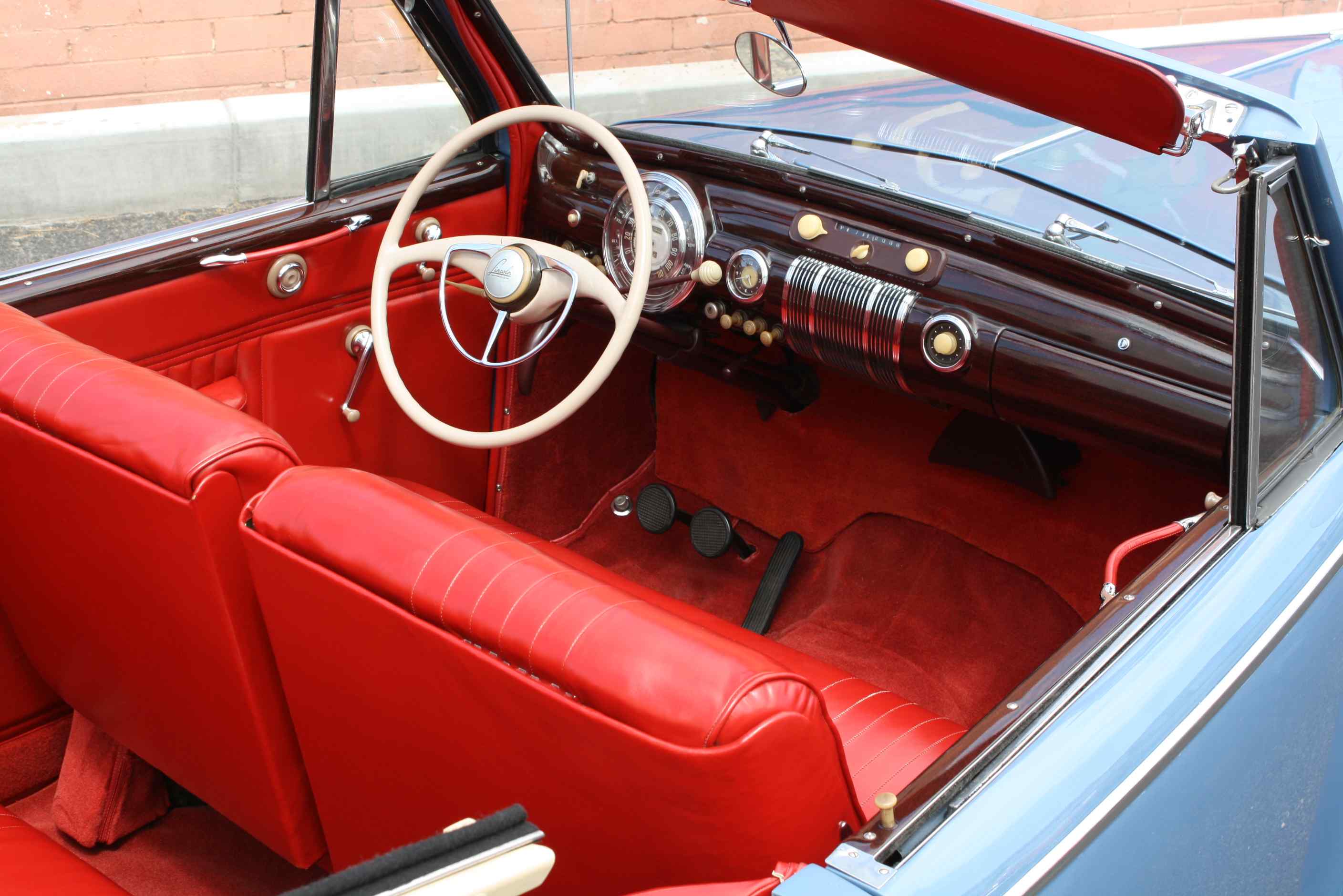 1941 Lincoln Zephyr Converible