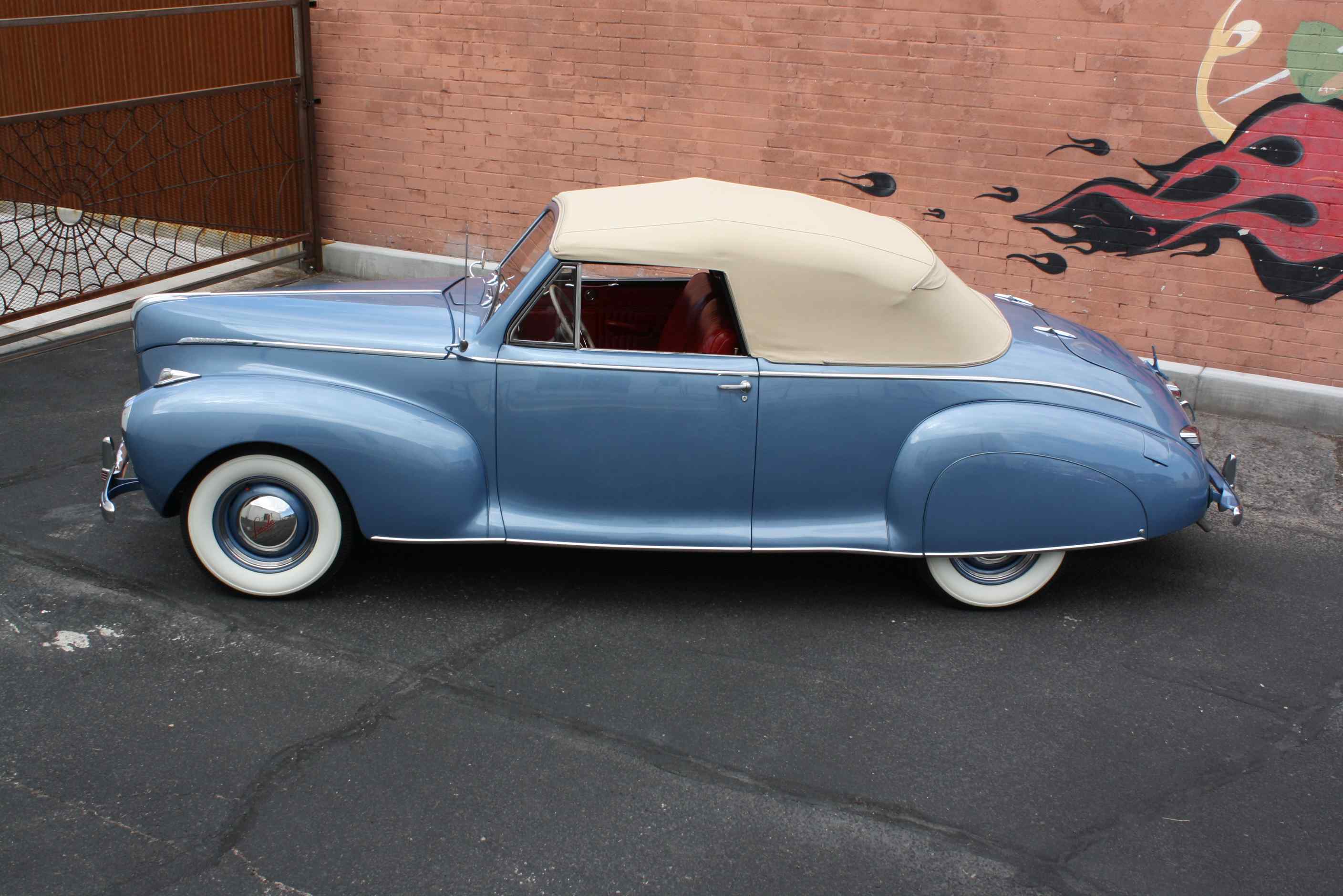 1941 Lincoln Zephyr Converible