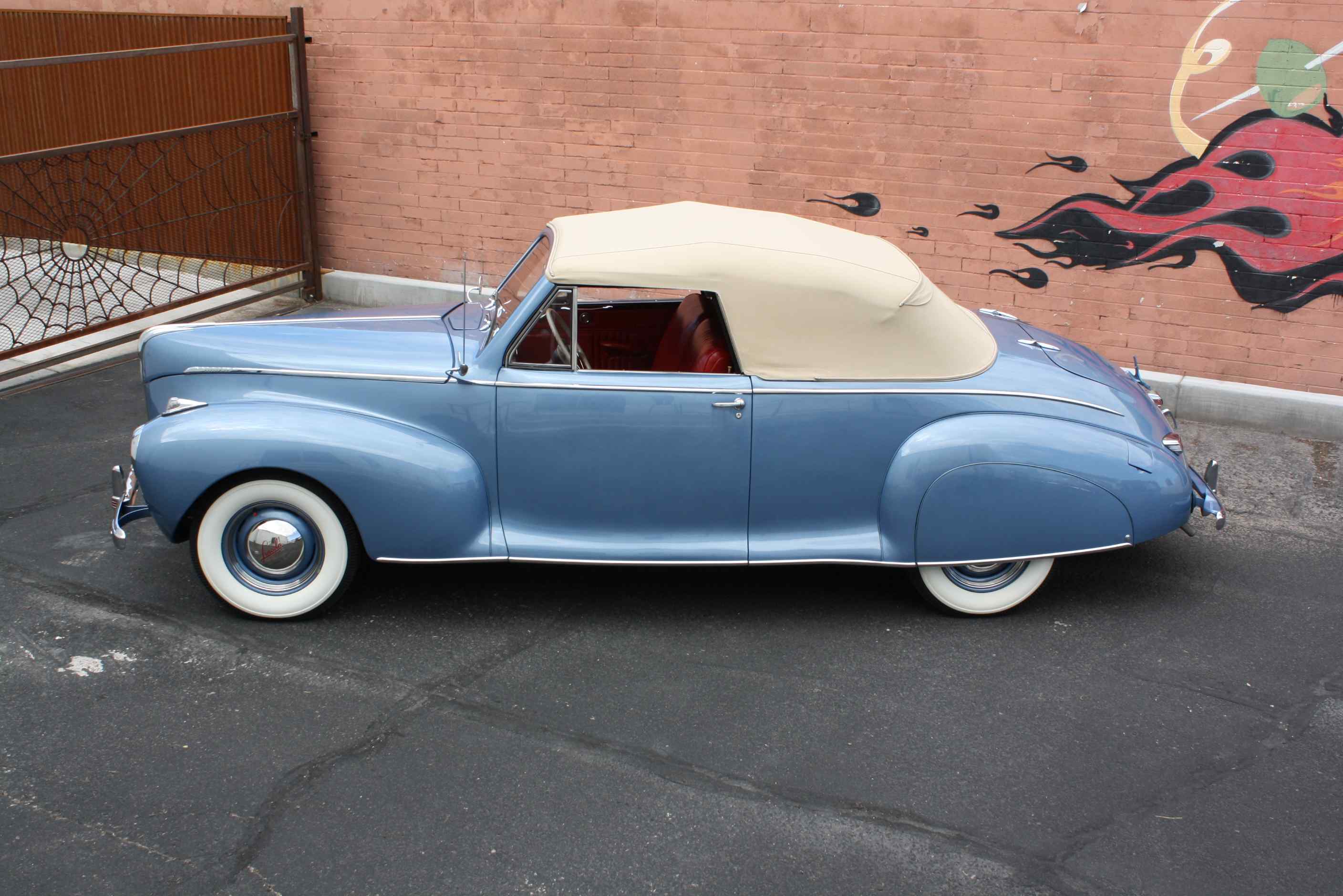1941 Lincoln Zephyr Converible