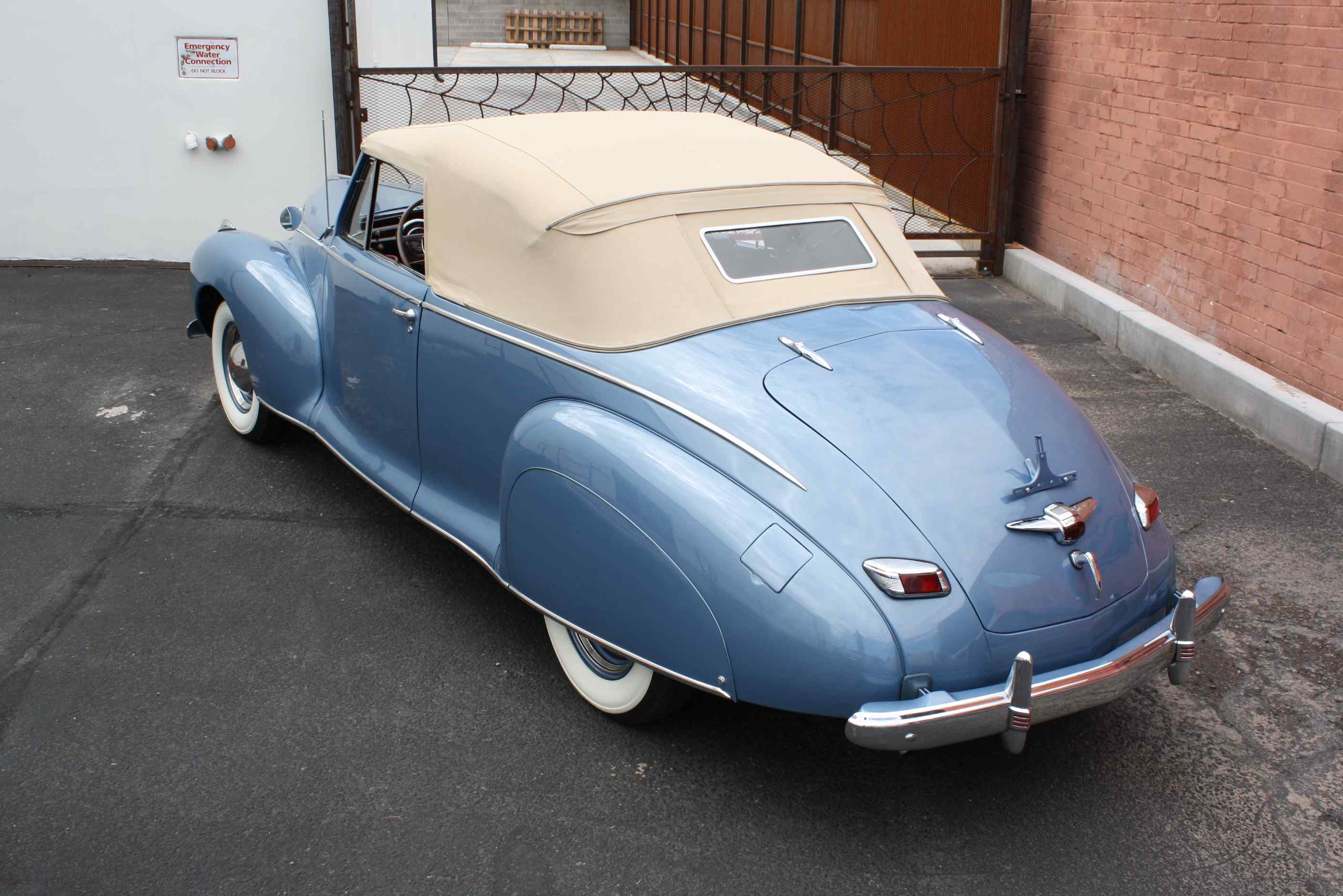 1941 Lincoln Zephyr Converible