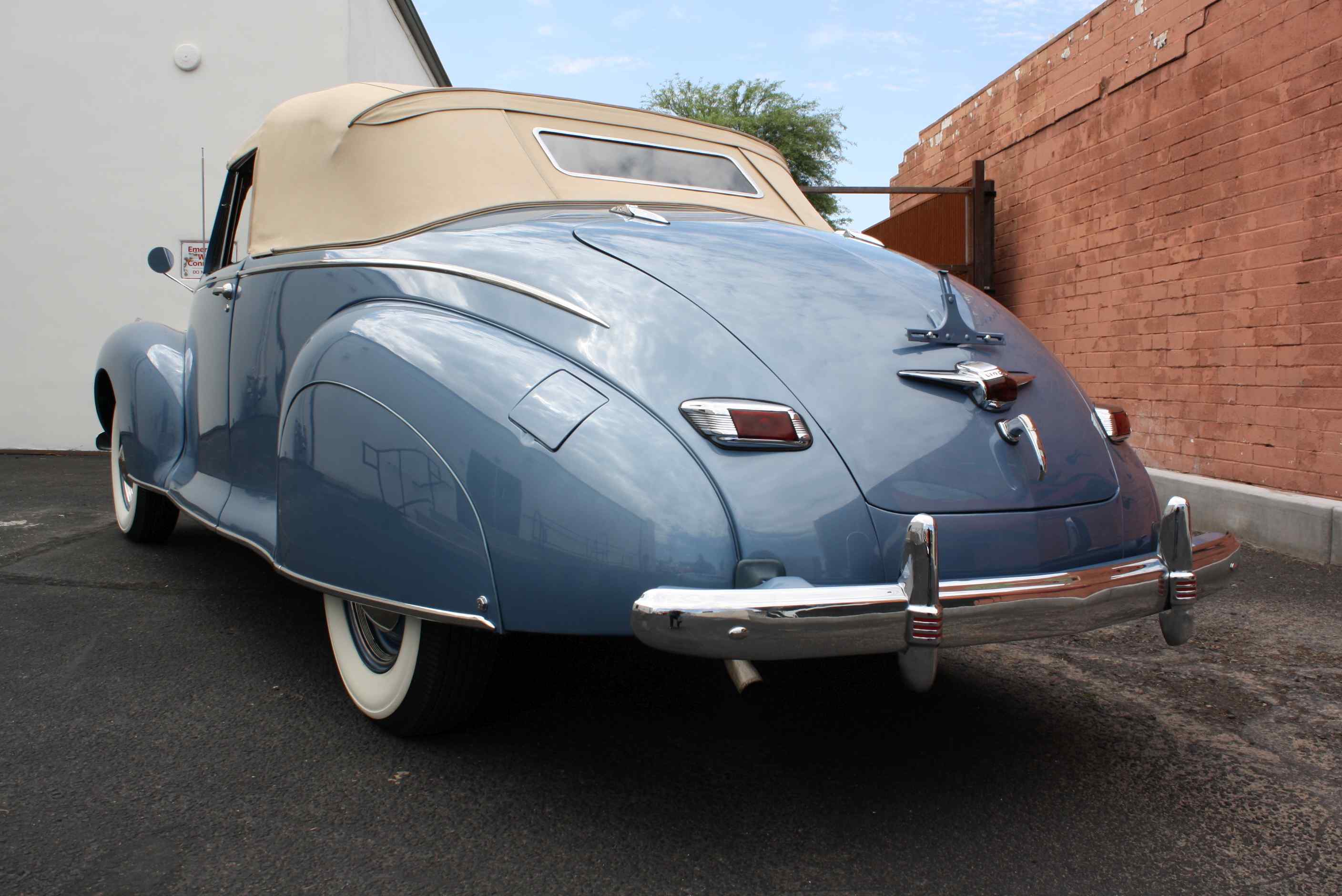 1941 Lincoln Zephyr Converible
