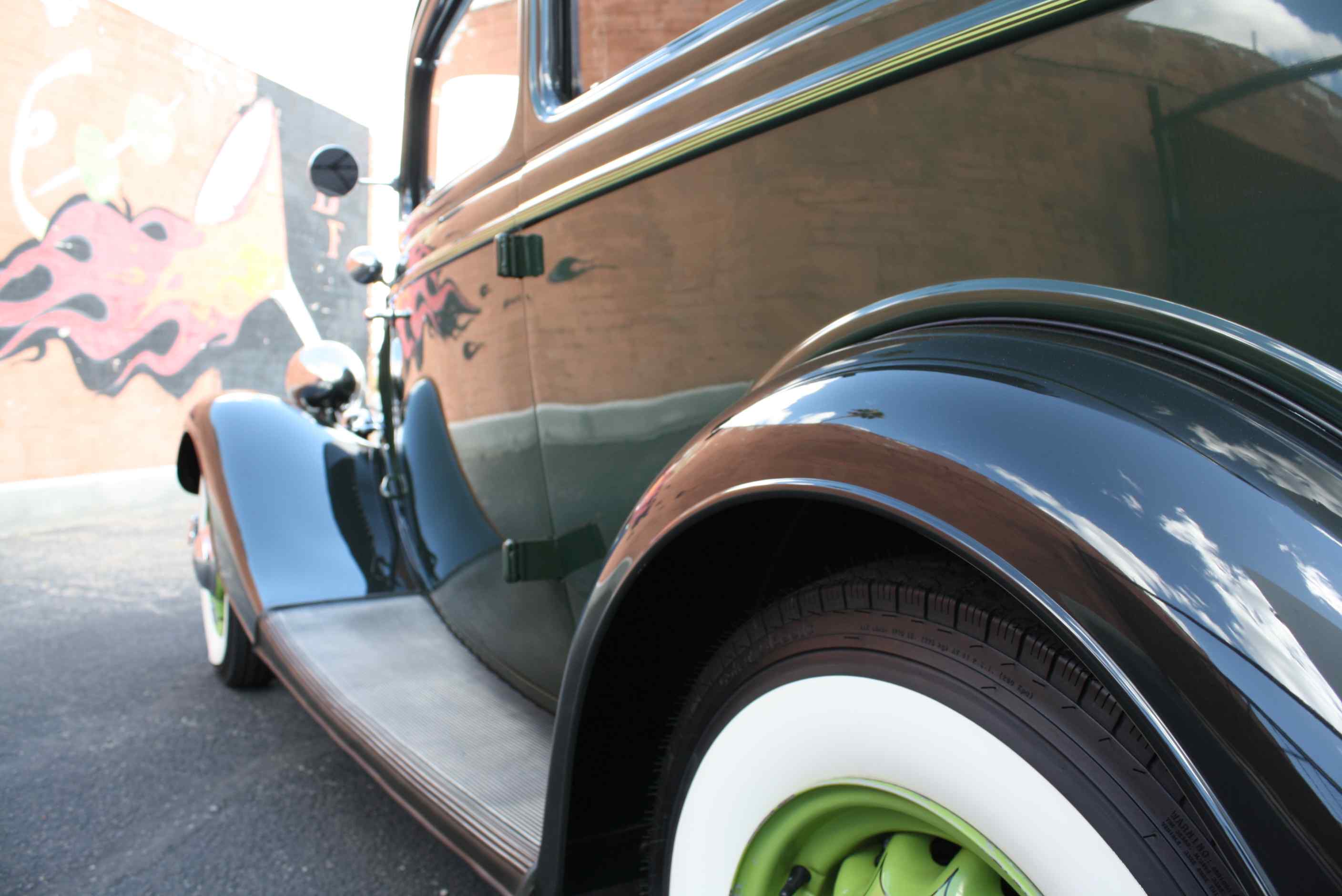 1934 Ford Deluxe Victoria