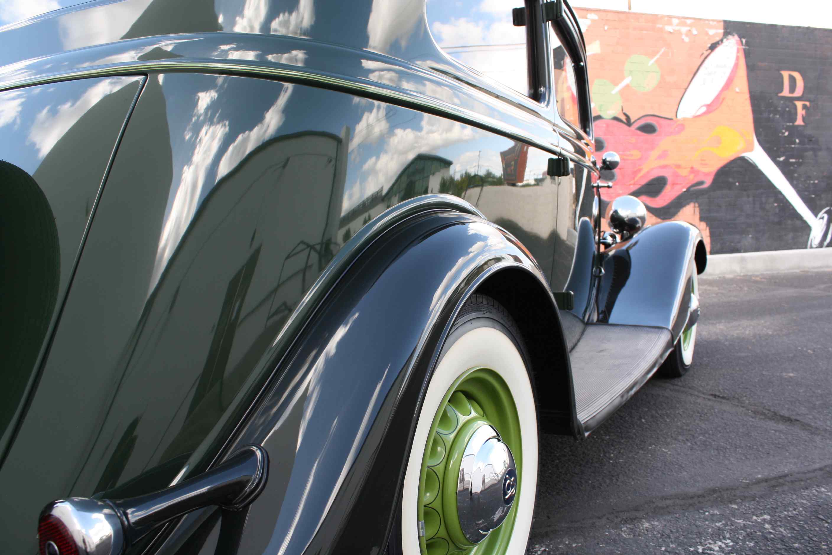 1934 Ford Deluxe Victoria