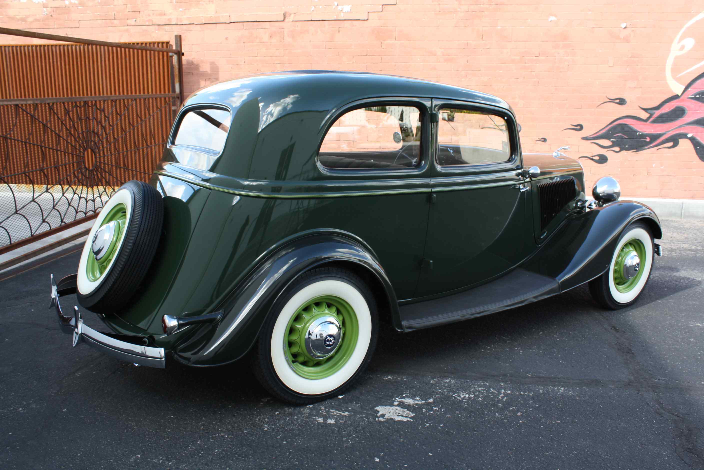 1934 Ford Deluxe Victoria