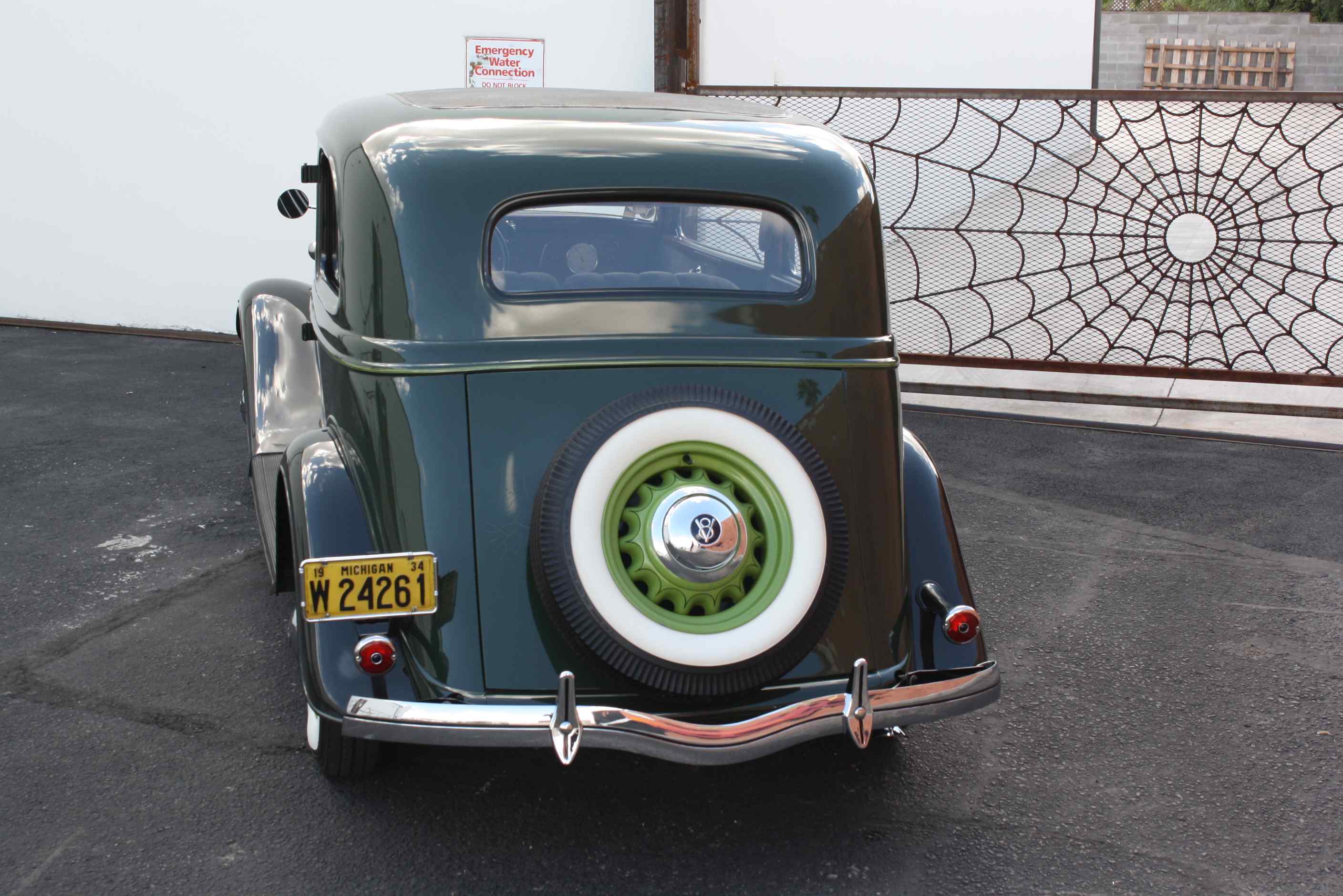 1934 Ford Deluxe Victoria