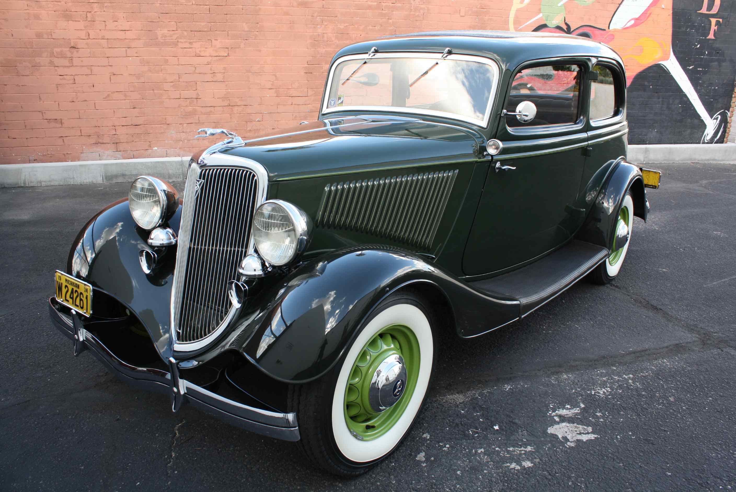 1934 Ford Deluxe Victoria