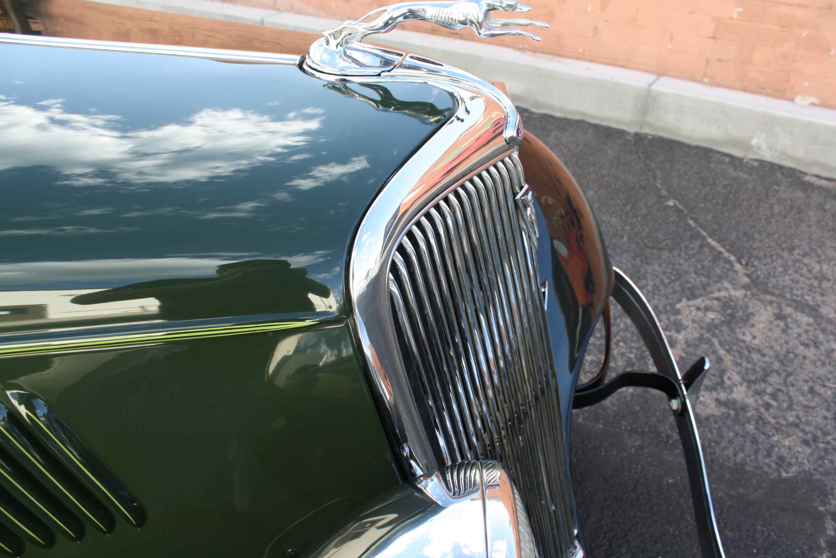 1934 Ford Deluxe Victoria