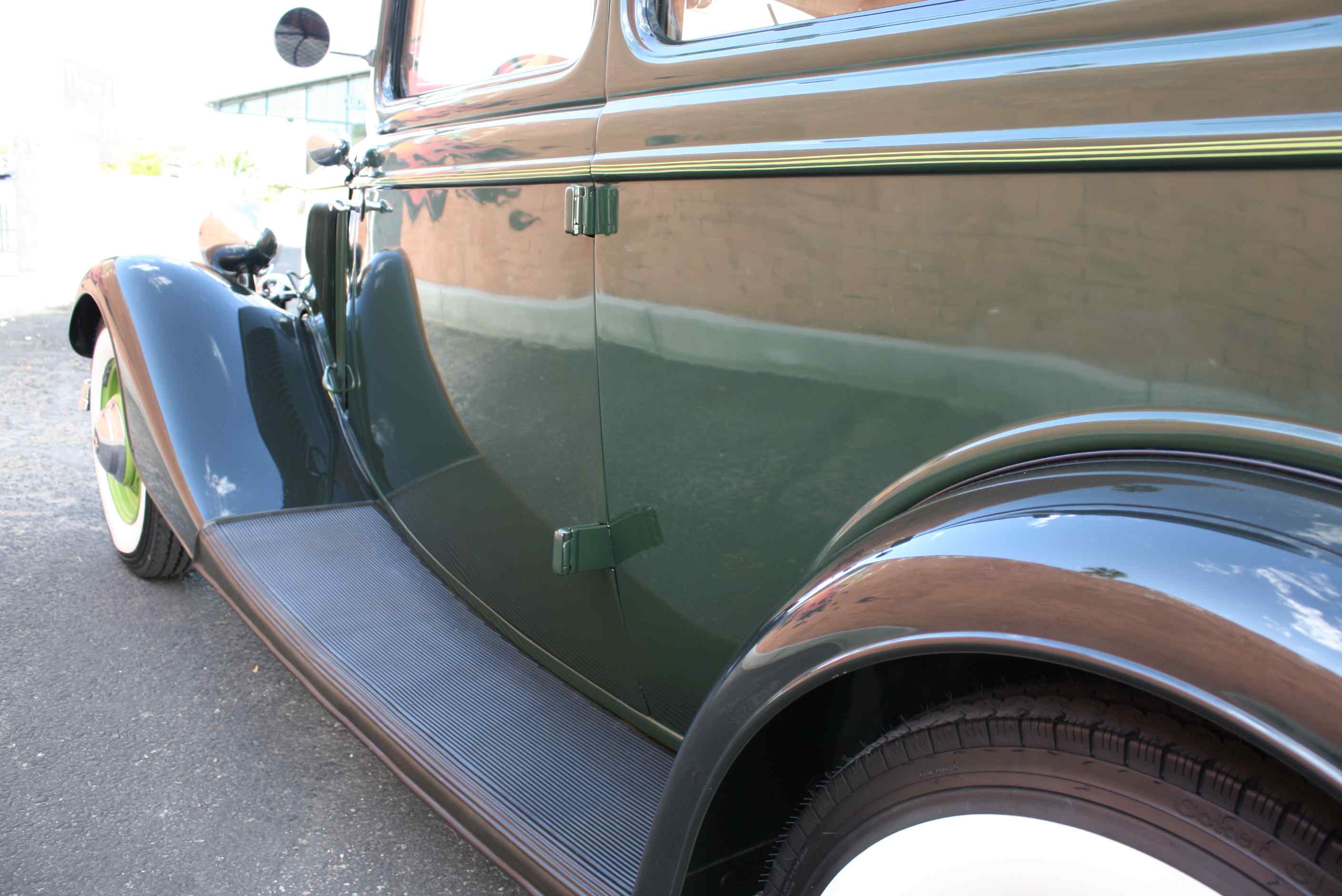 1934 Ford Deluxe Victoria