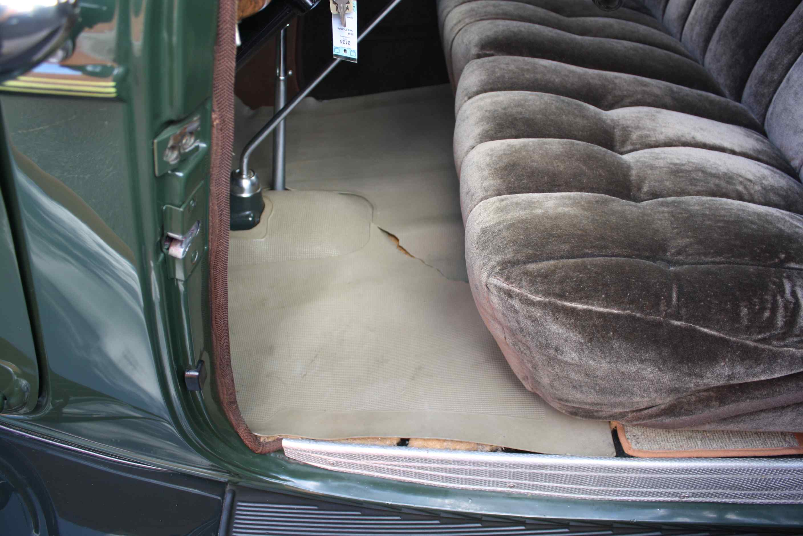 1934 Ford Deluxe Victoria