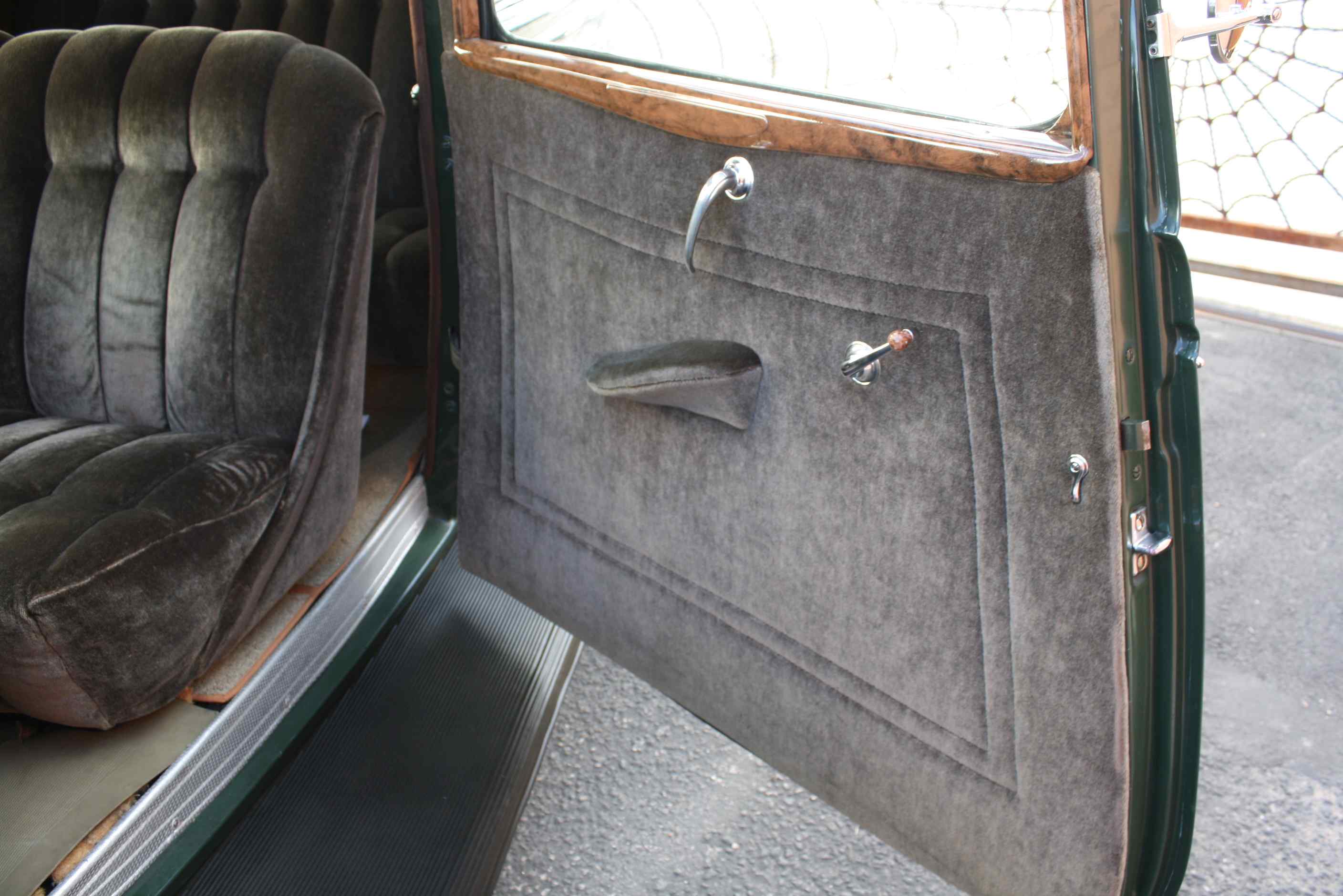 1934 Ford Deluxe Victoria