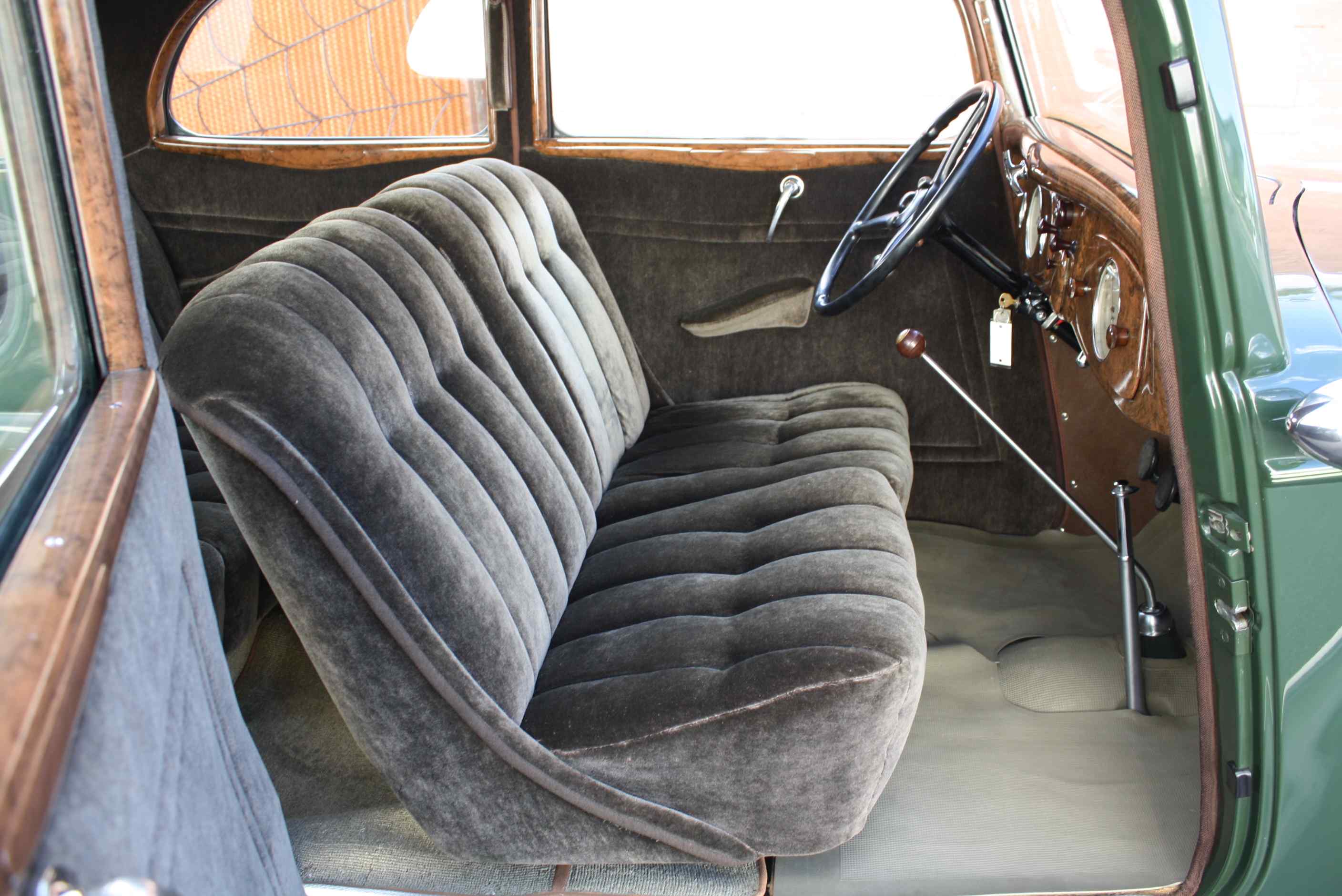 1934 Ford Deluxe Victoria