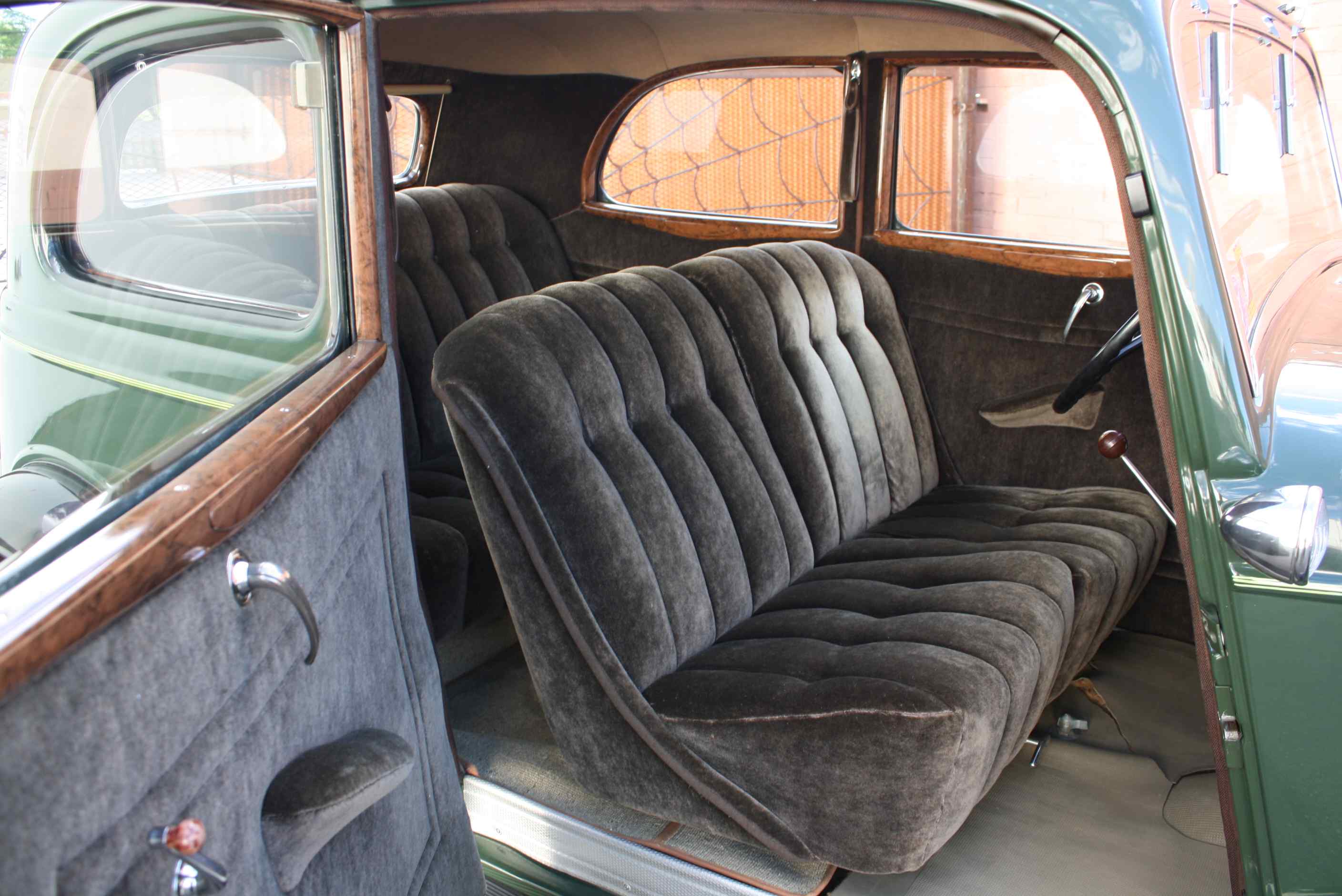 1934 Ford Deluxe Victoria