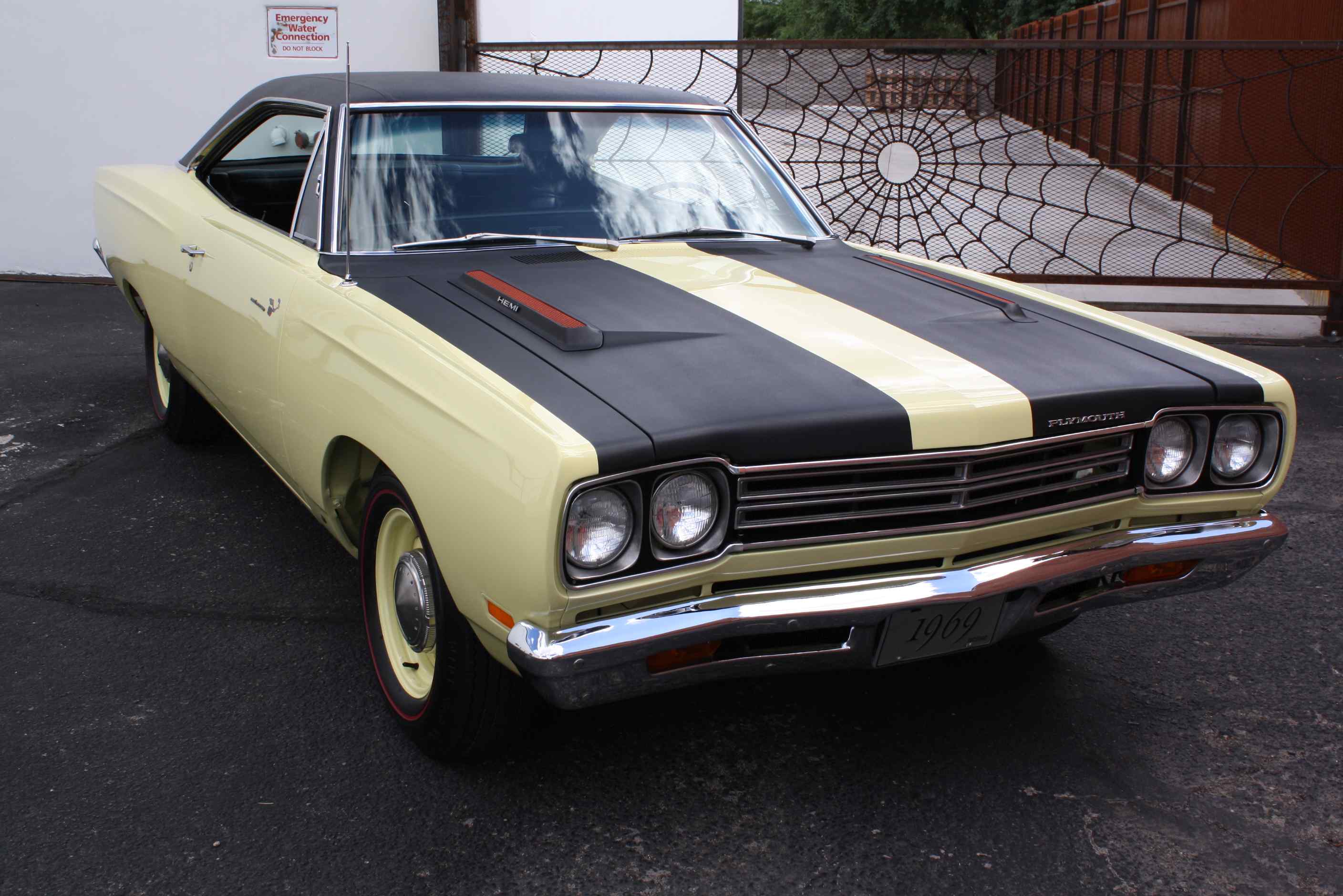 1969 Plymouth Hemi Roadrunner