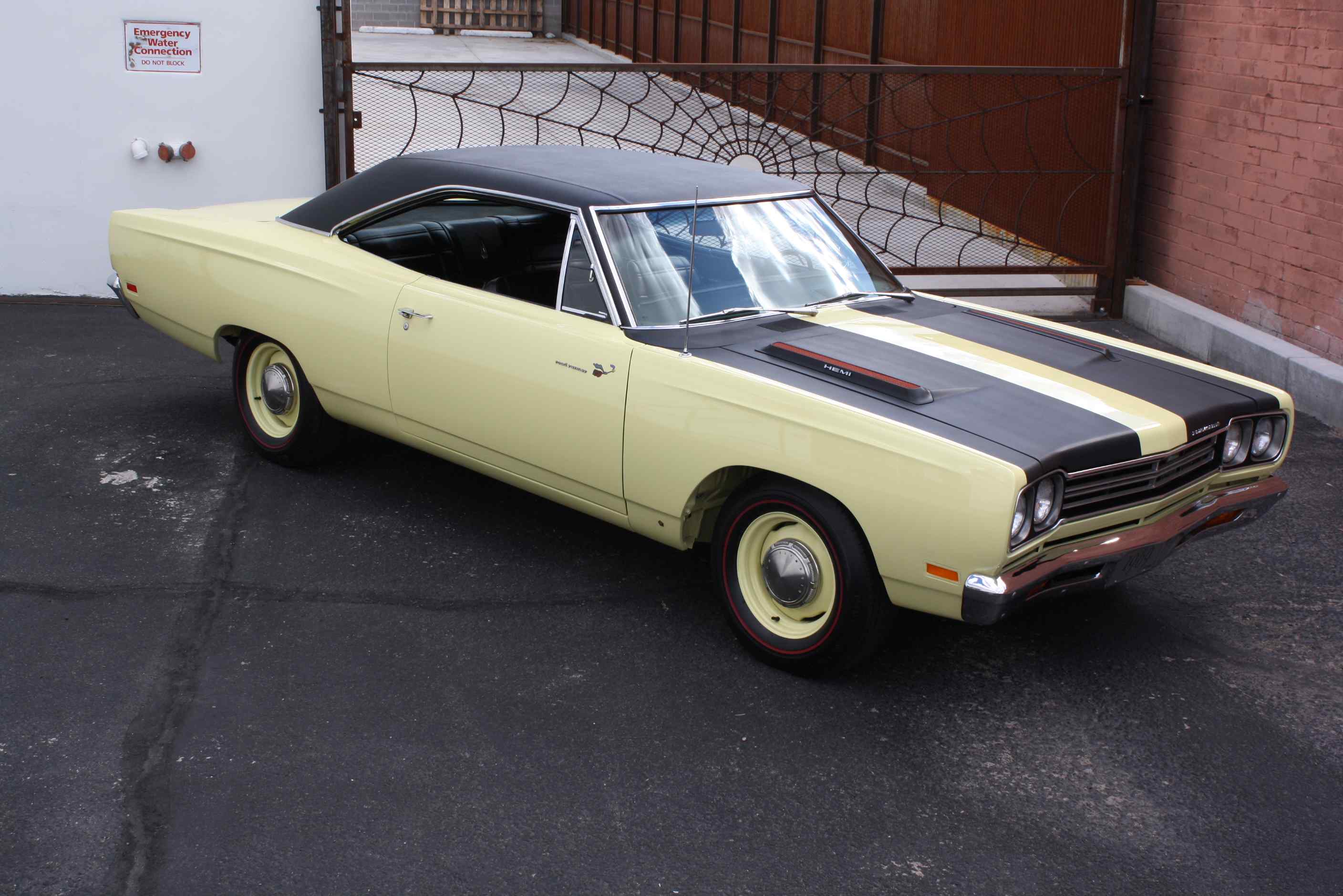 1969 Plymouth Hemi Roadrunner