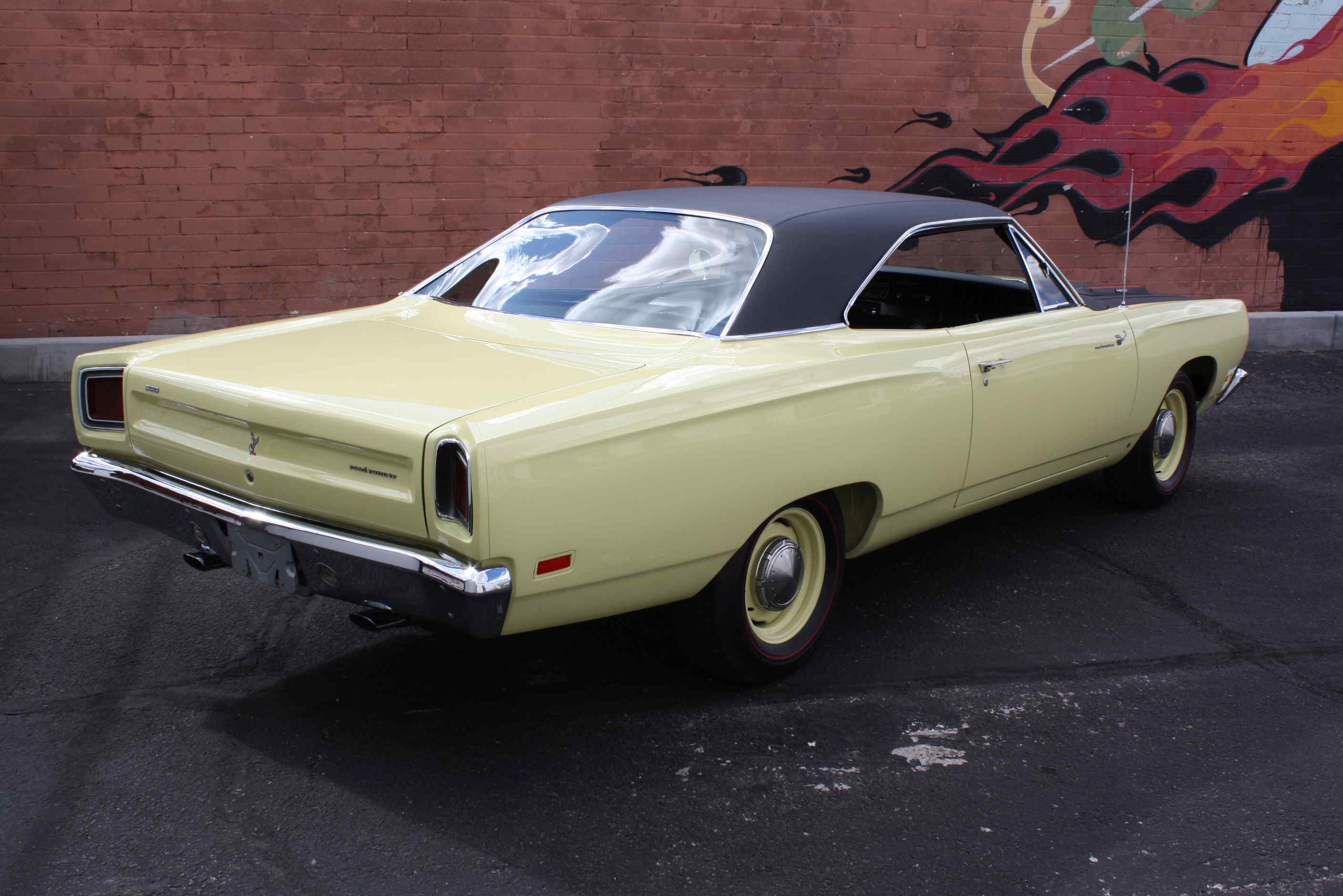 1969 Plymouth Hemi Roadrunner