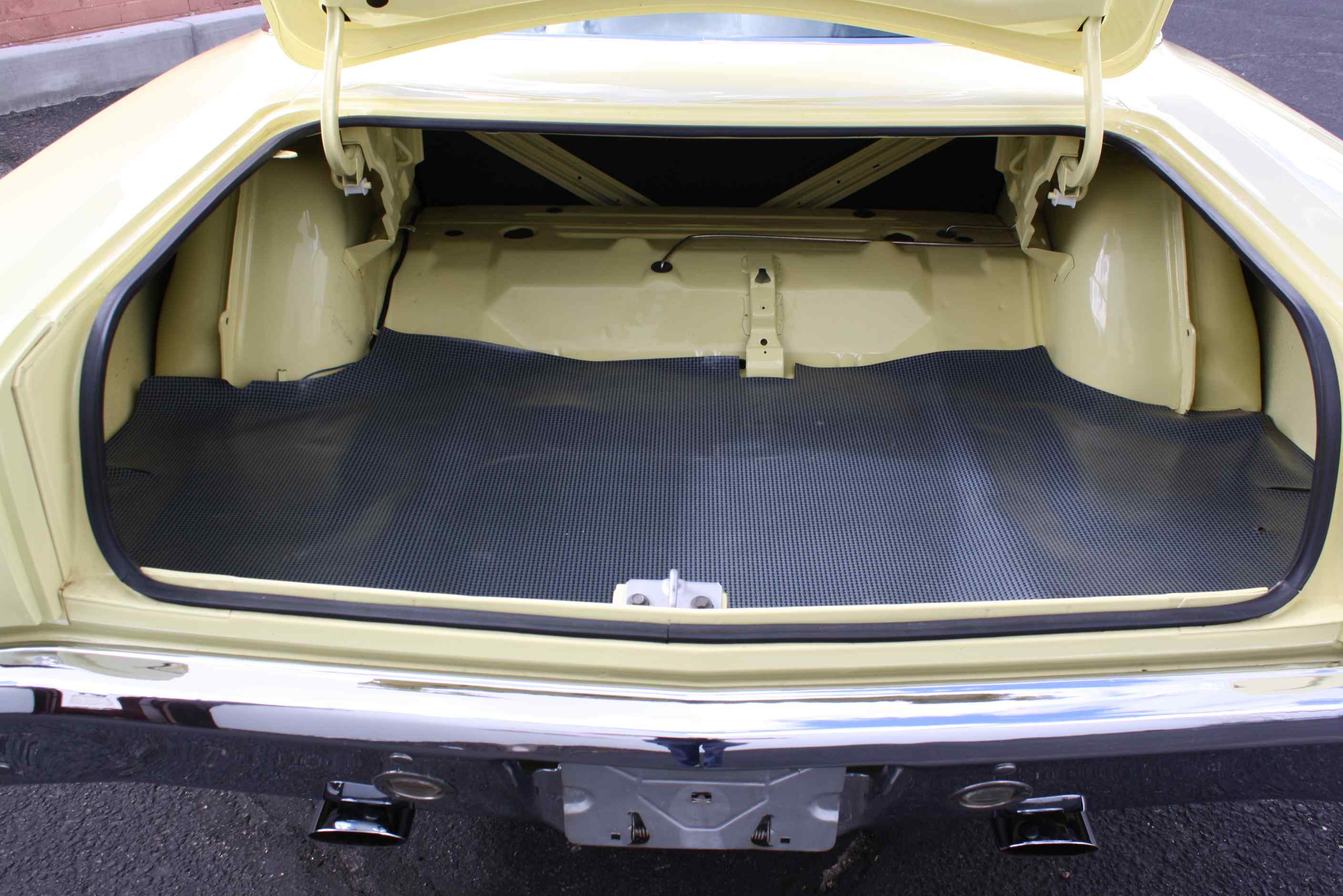 1969 Plymouth Hemi Roadrunner