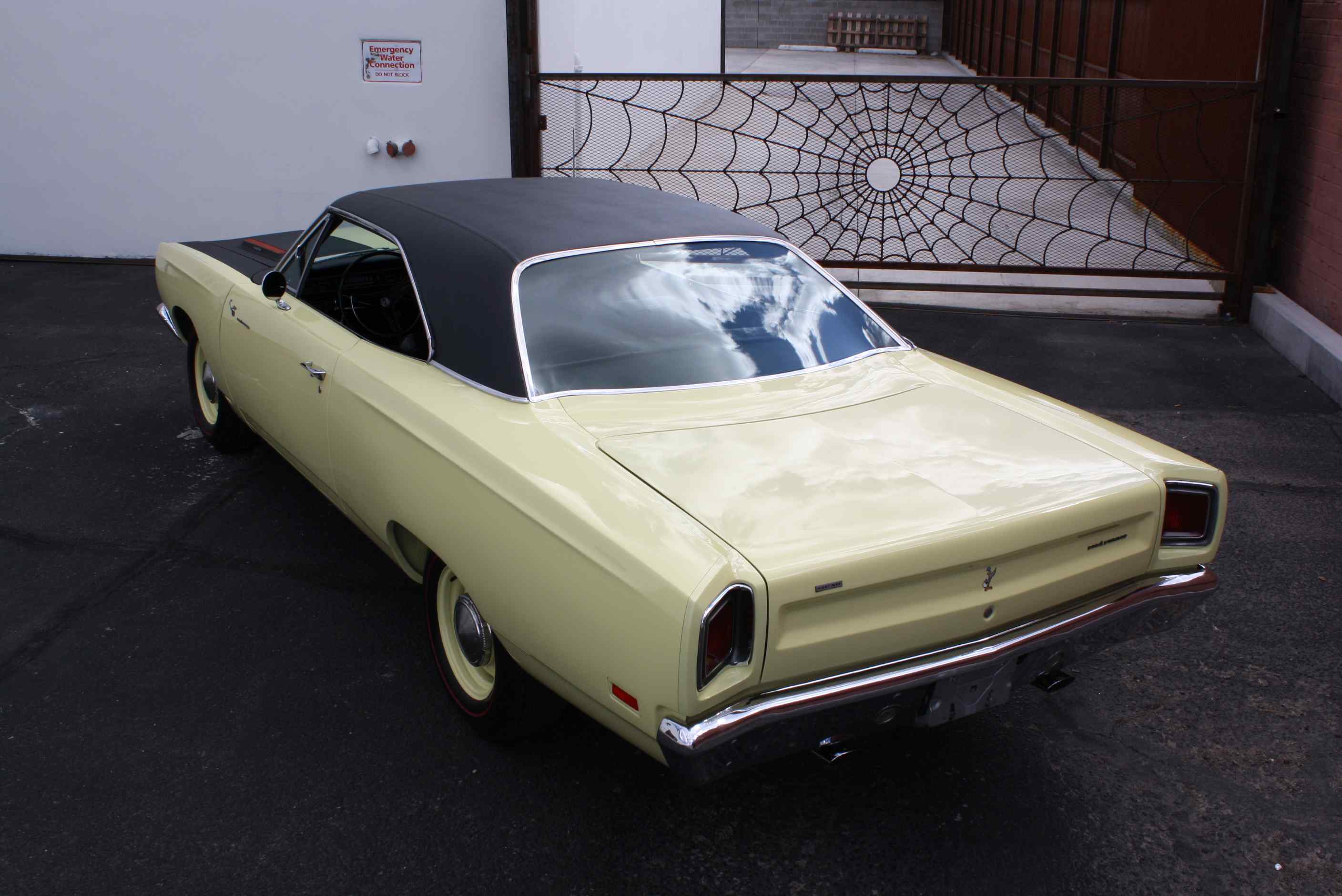 1969 Plymouth Hemi Roadrunner