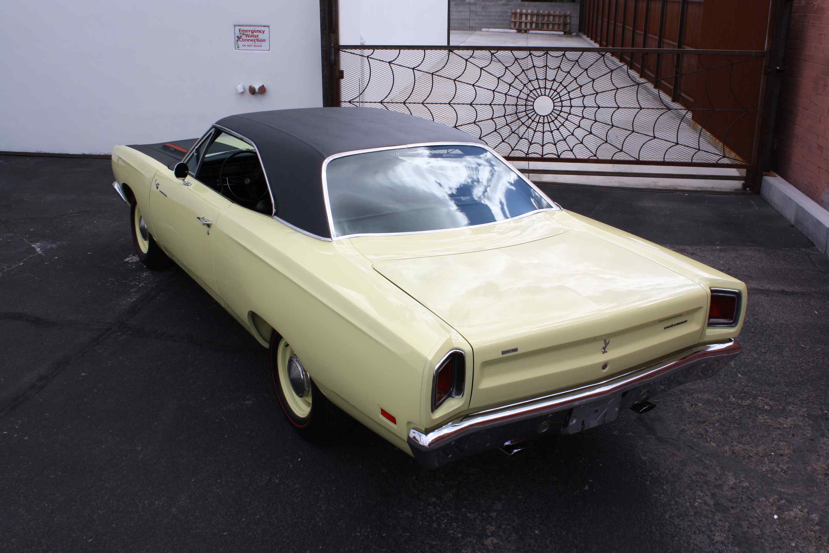 1969 Plymouth Hemi Roadrunner
