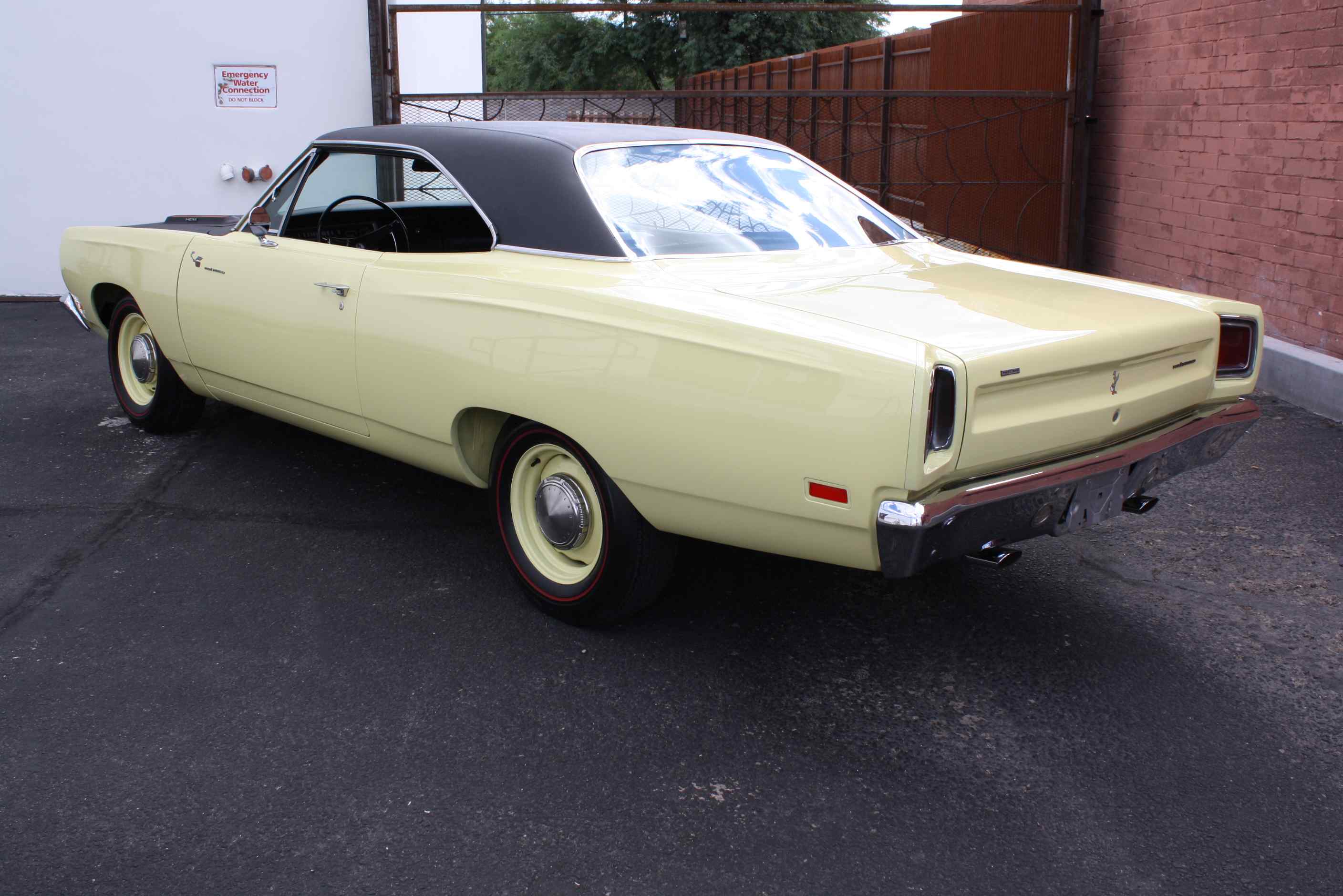 1969 Plymouth Hemi Roadrunner