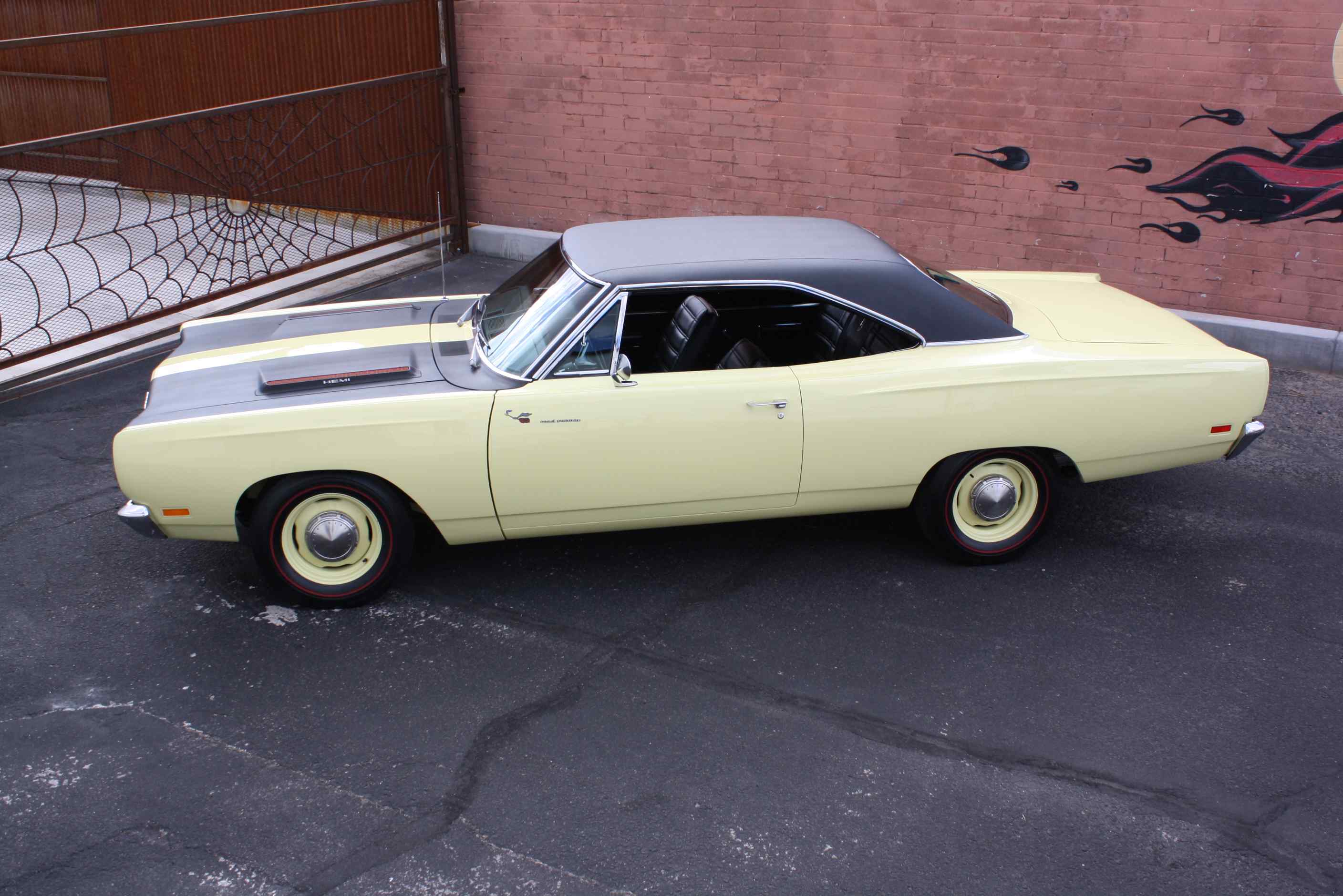 1969 Plymouth Hemi Roadrunner