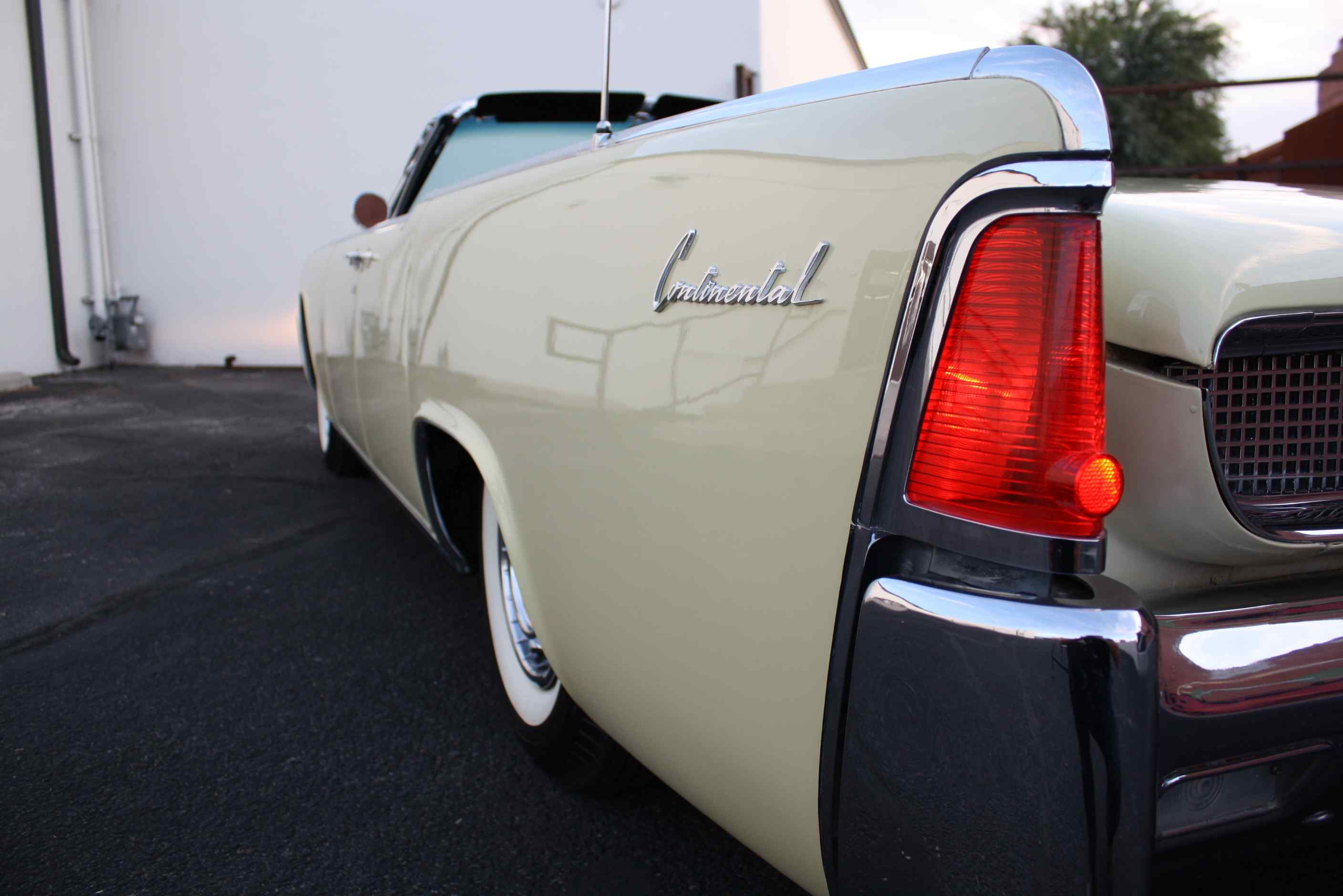 1961 Lincoln Continental Convertible