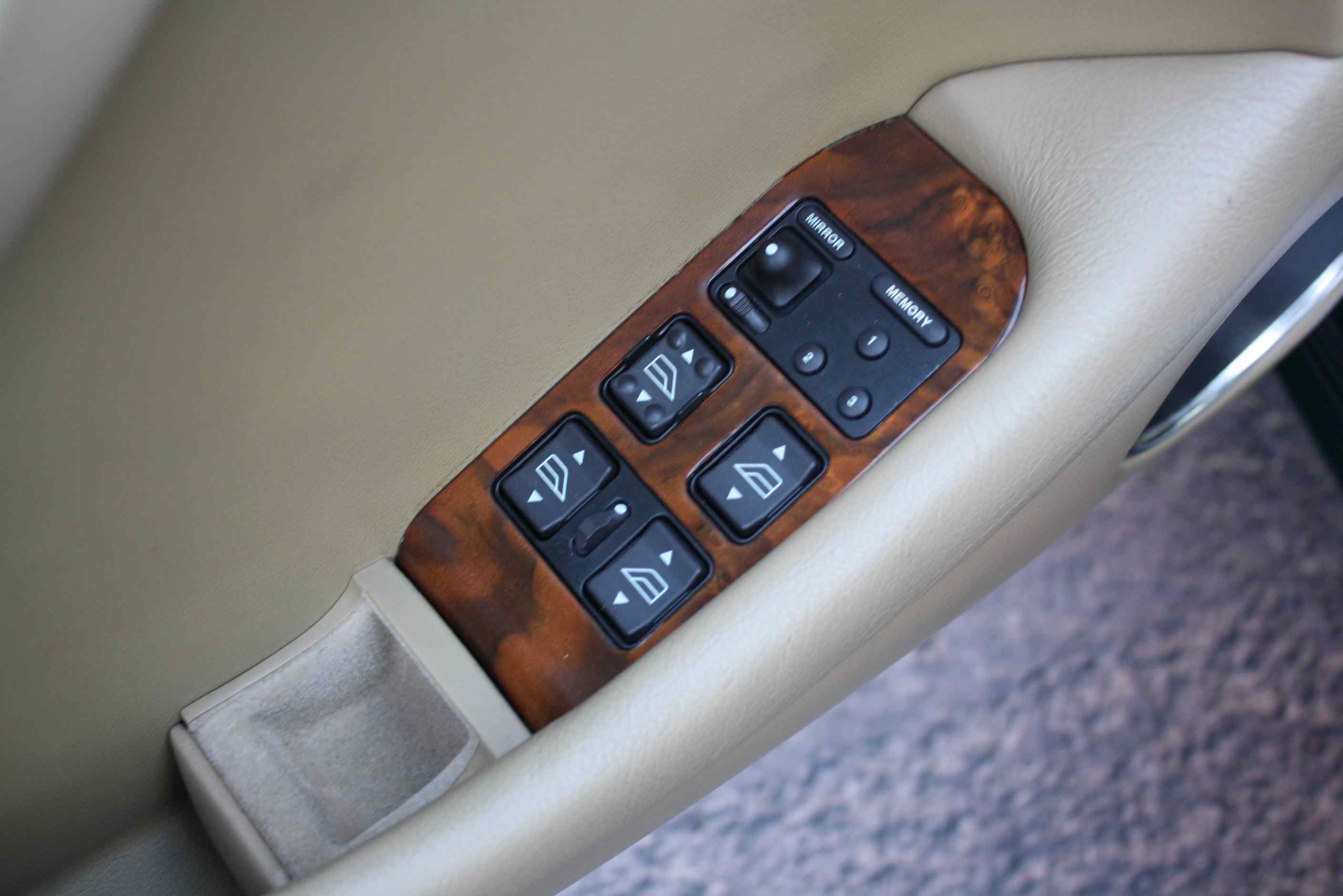 1995 Jaguar XJ6