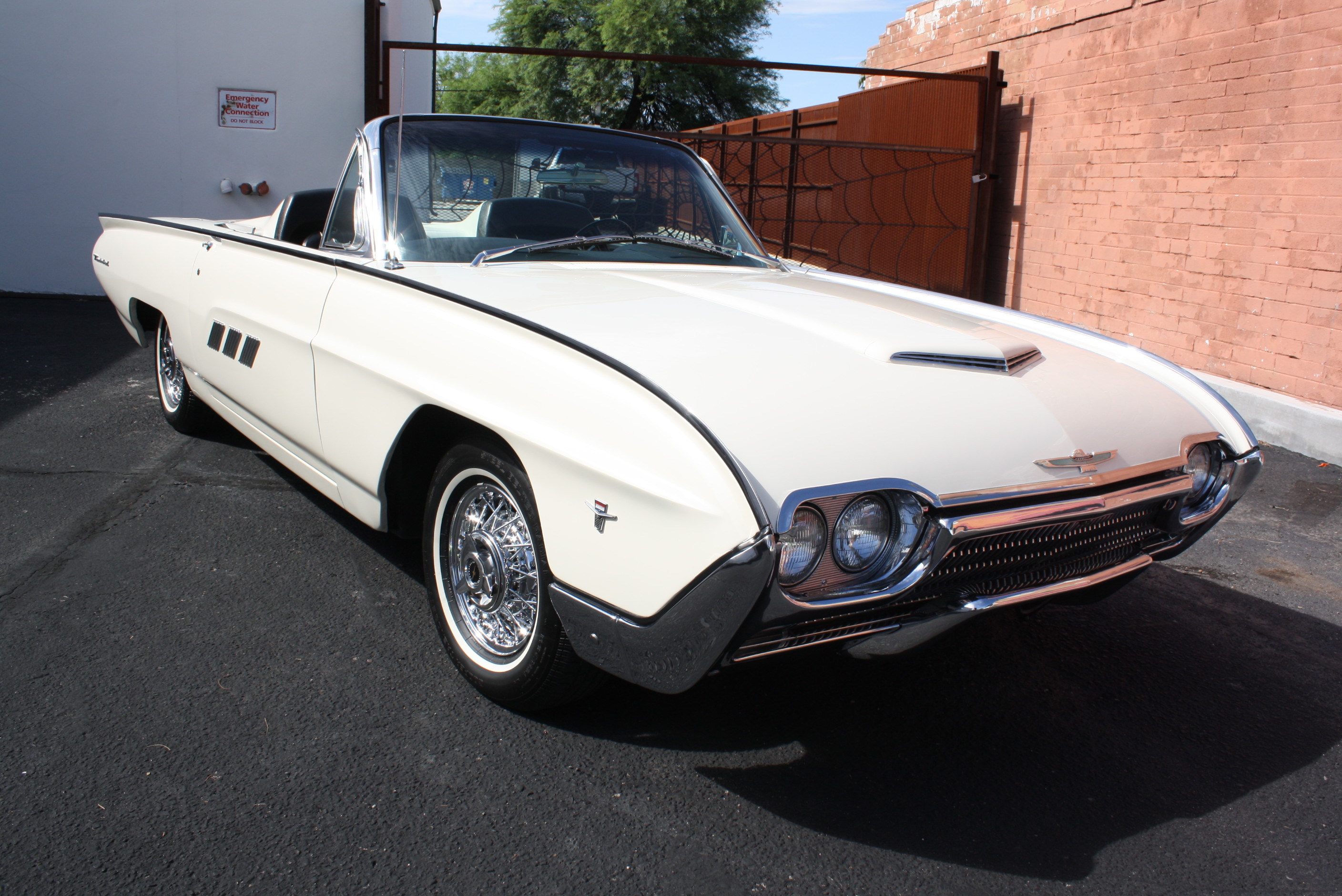 1963 Ford Thunderbird Sports Roadster