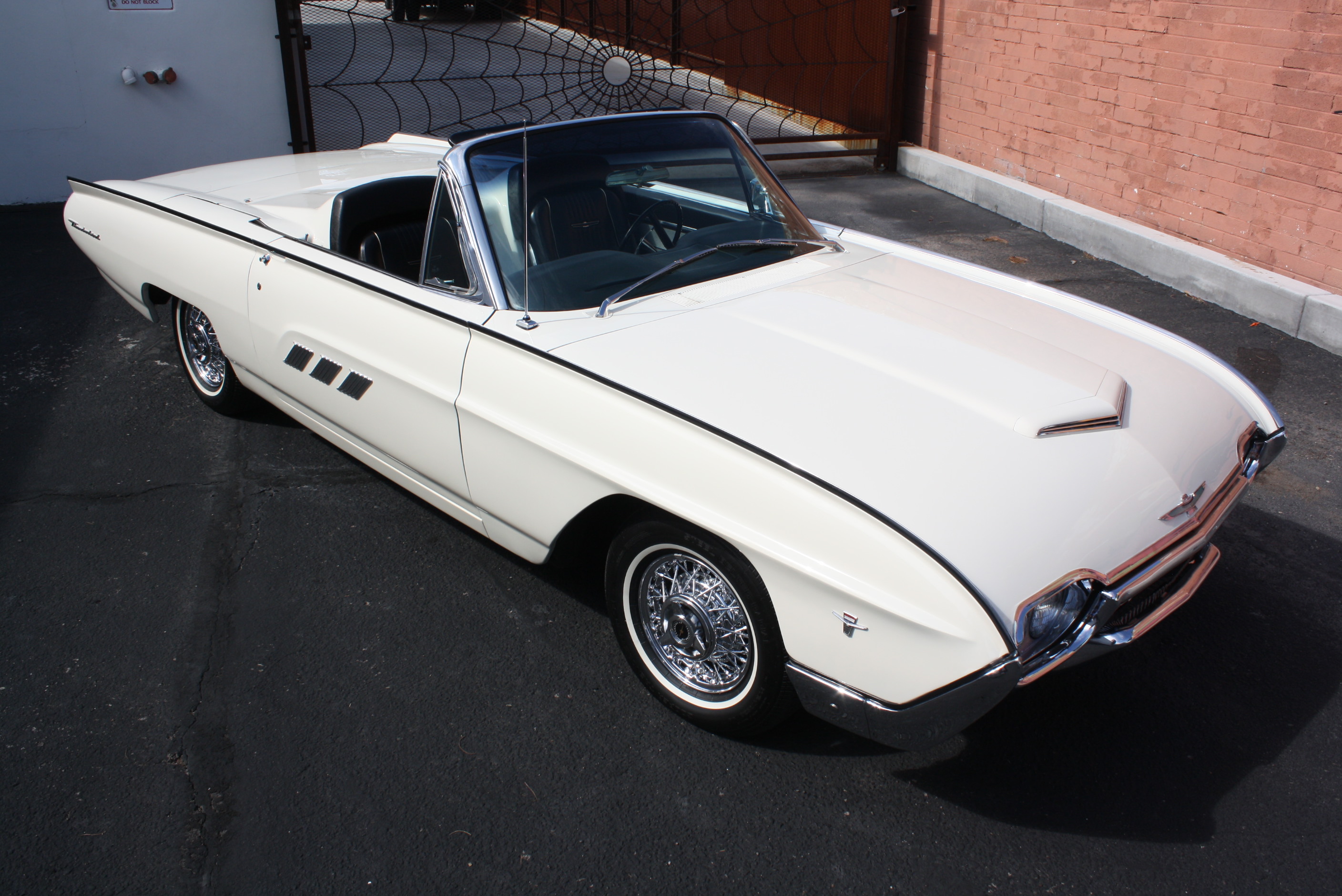 1963 Ford Thunderbird Sports Roadster