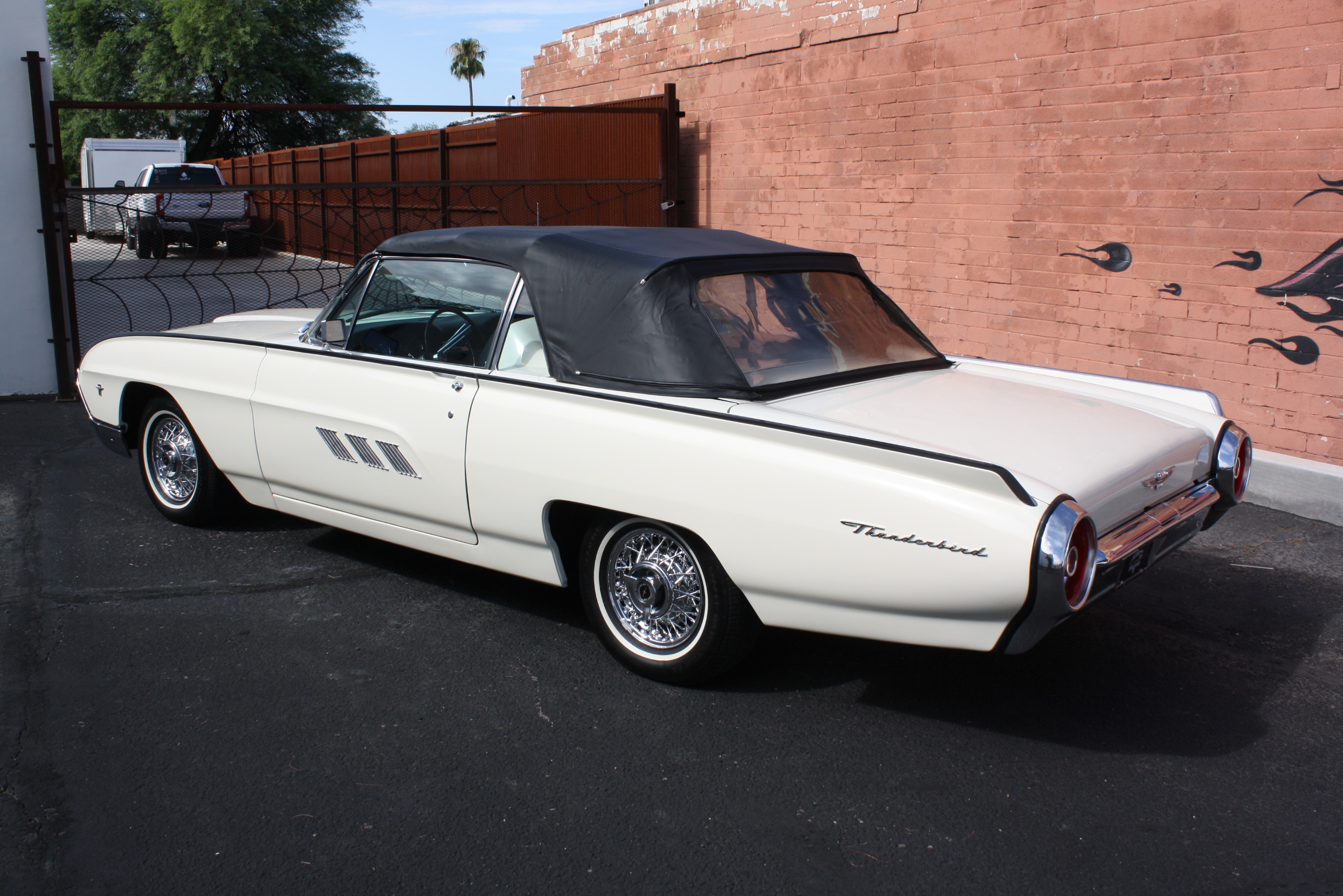 1963 Ford Thunderbird Sports Roadster