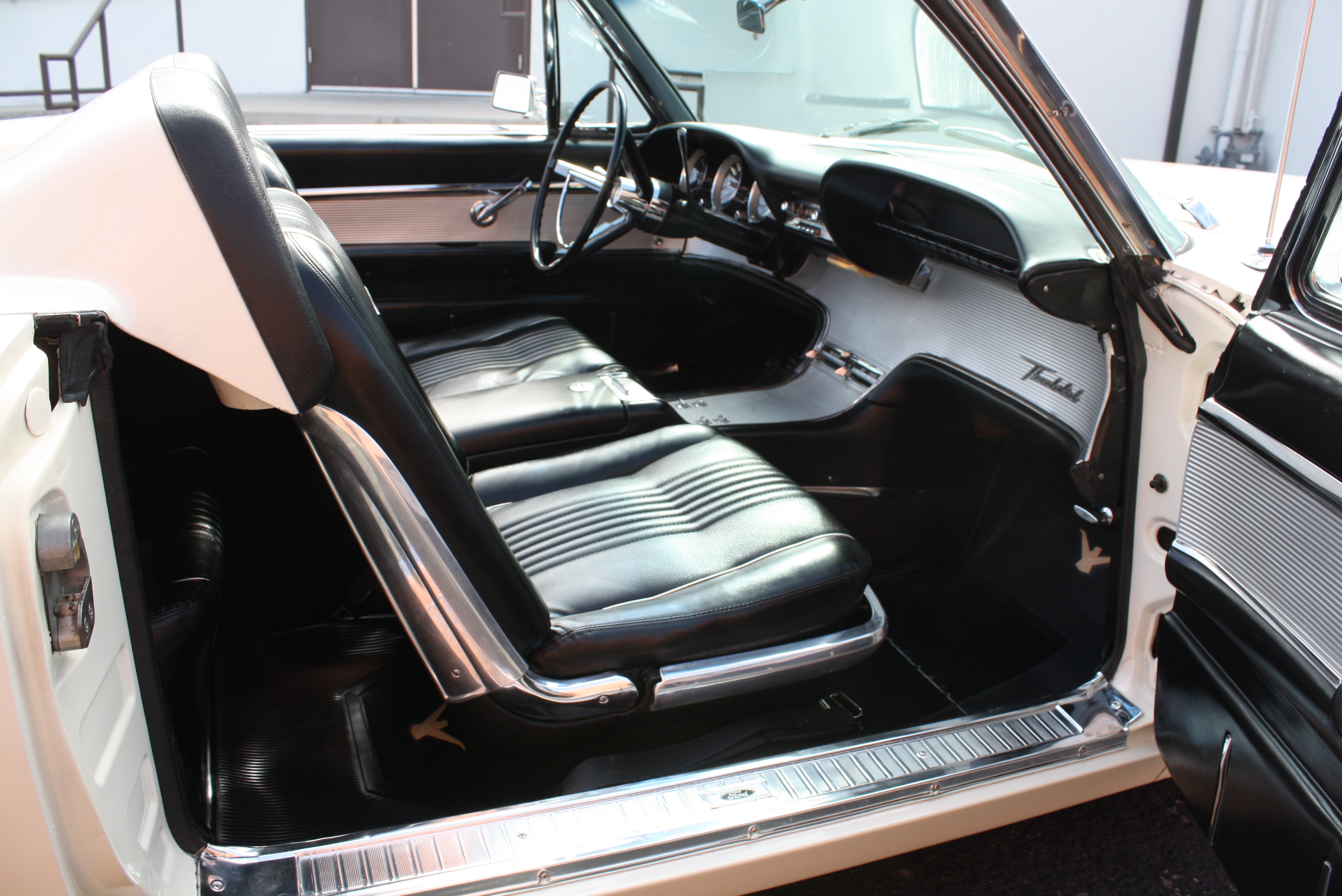 1963 Ford Thunderbird Sports Roadster