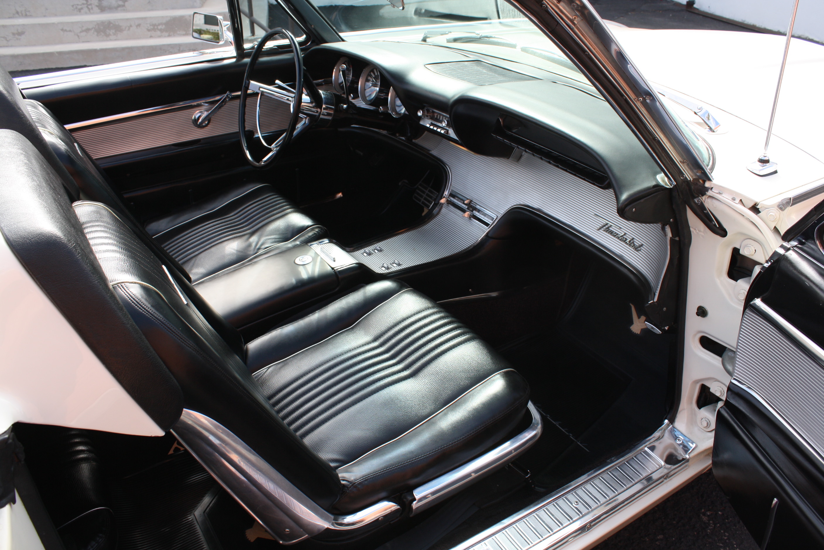 1963 Ford Thunderbird Sports Roadster