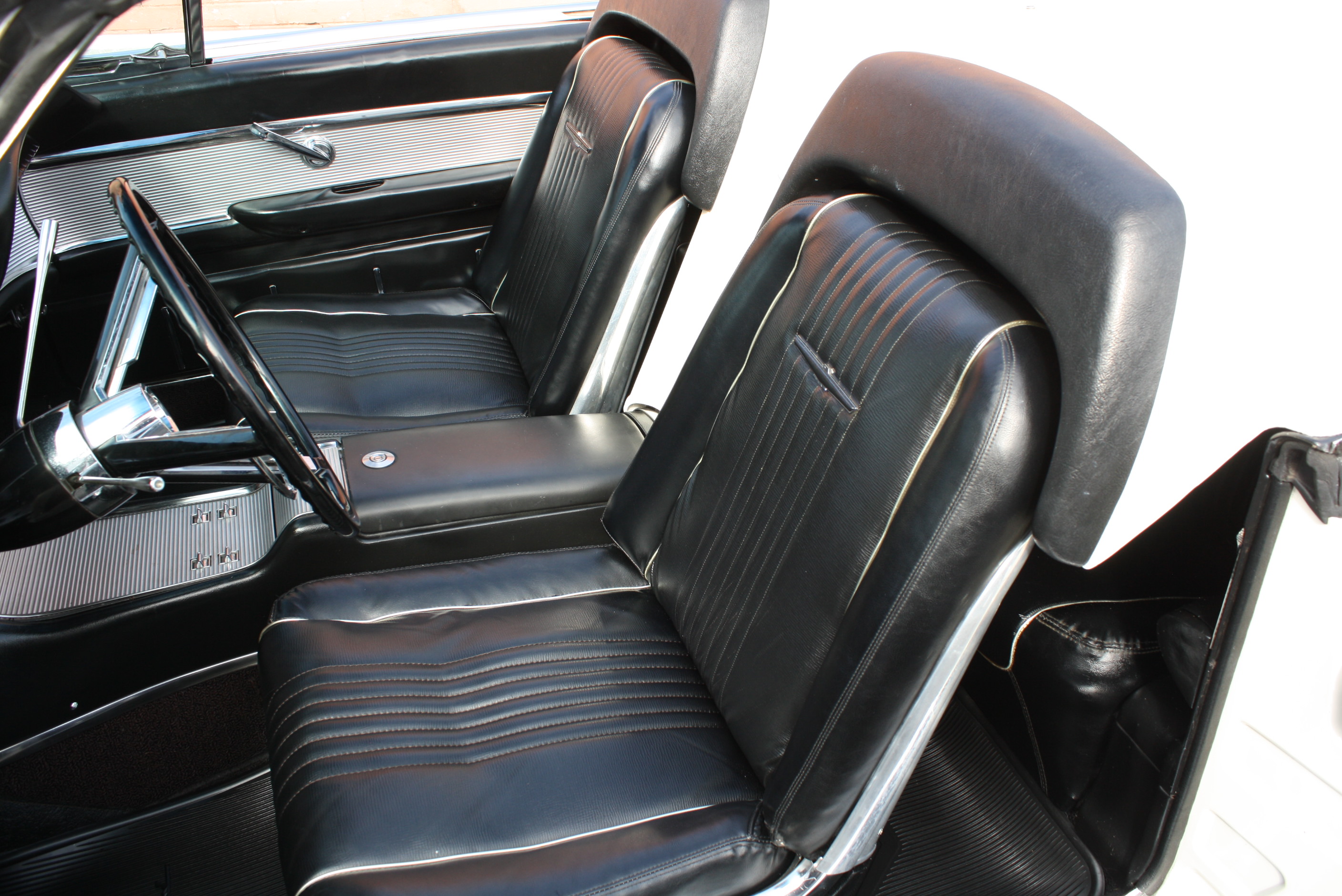 1963 Ford Thunderbird Sports Roadster