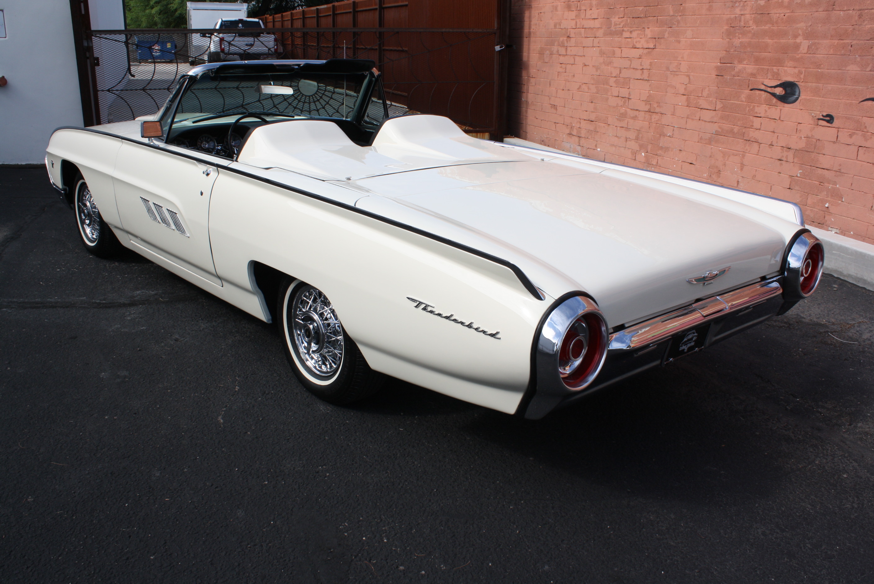 1963 Ford Thunderbird Sports Roadster