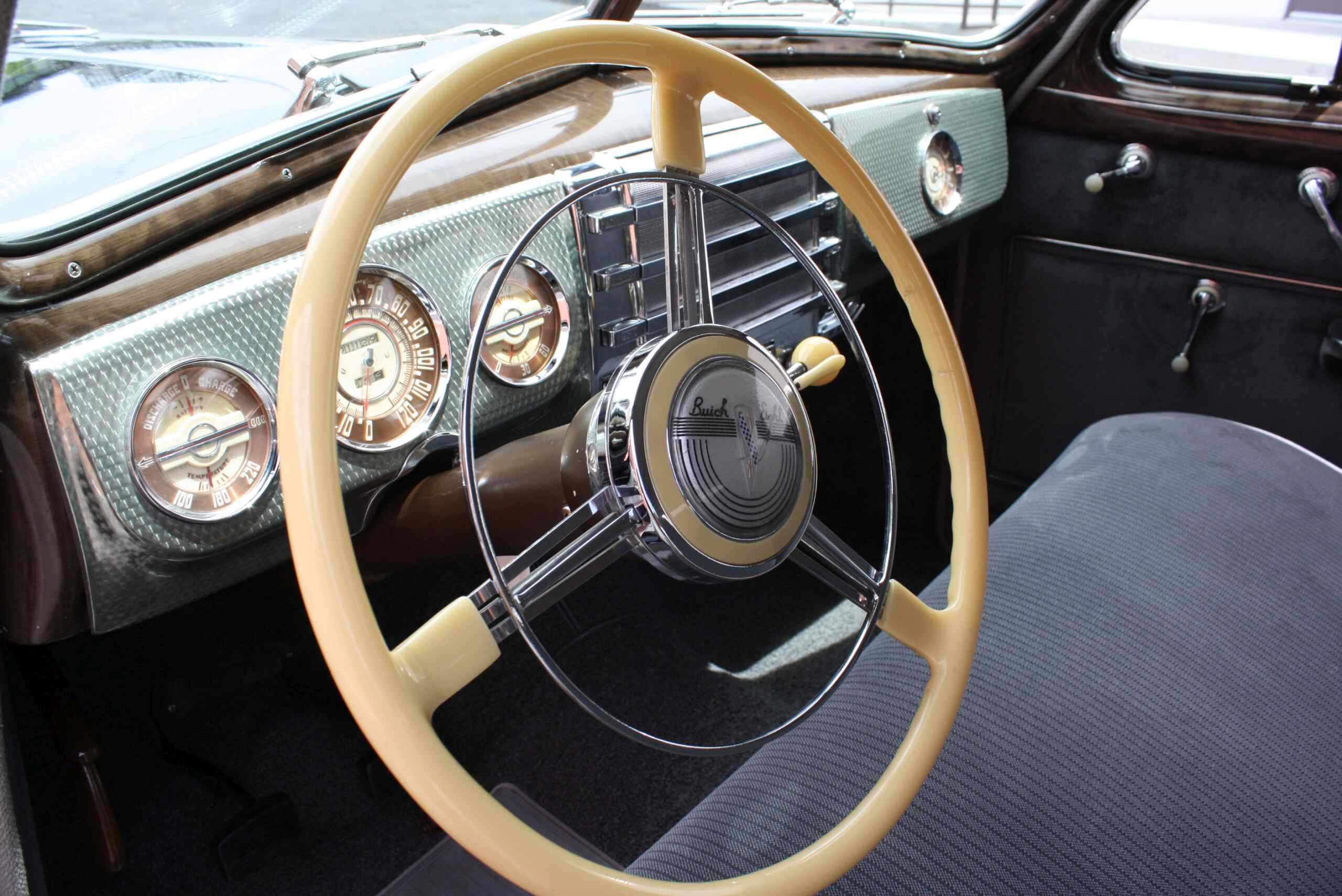 1941 Buick Super Torpedo Sedan