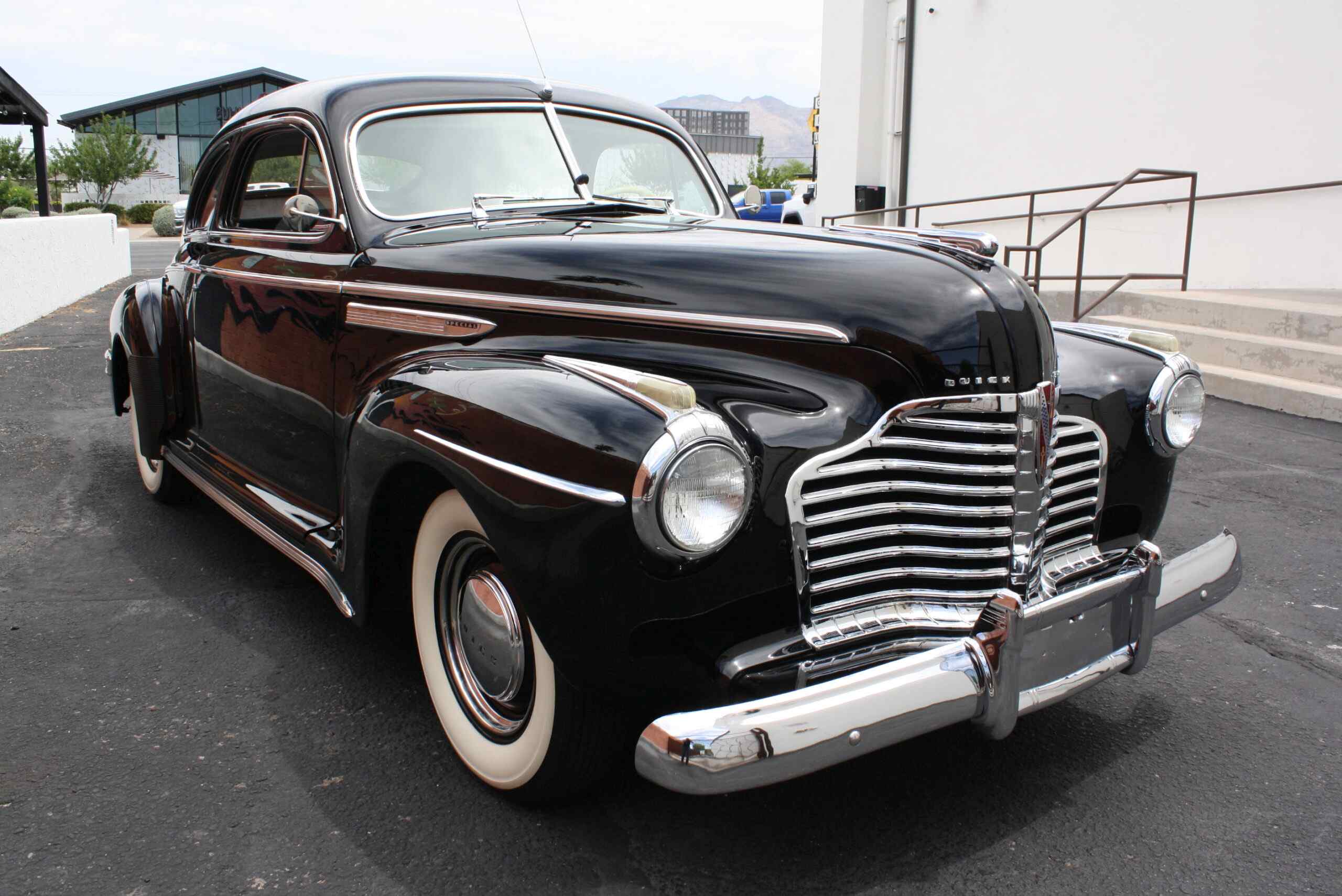 1941 Buick Super Torpedo Sedan