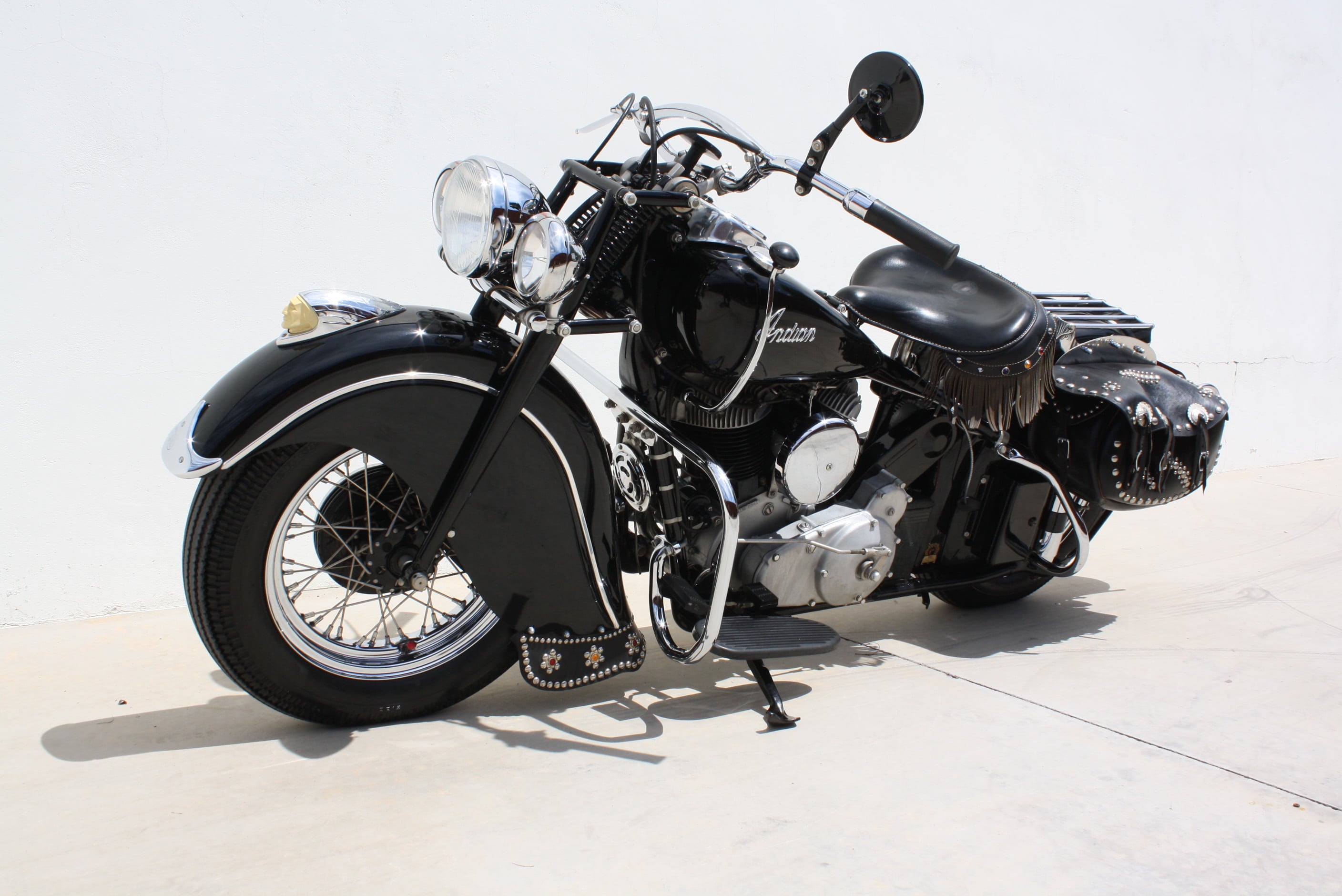 1947 Indian Chief restored by Peter Bollenbach – Tucson Classic