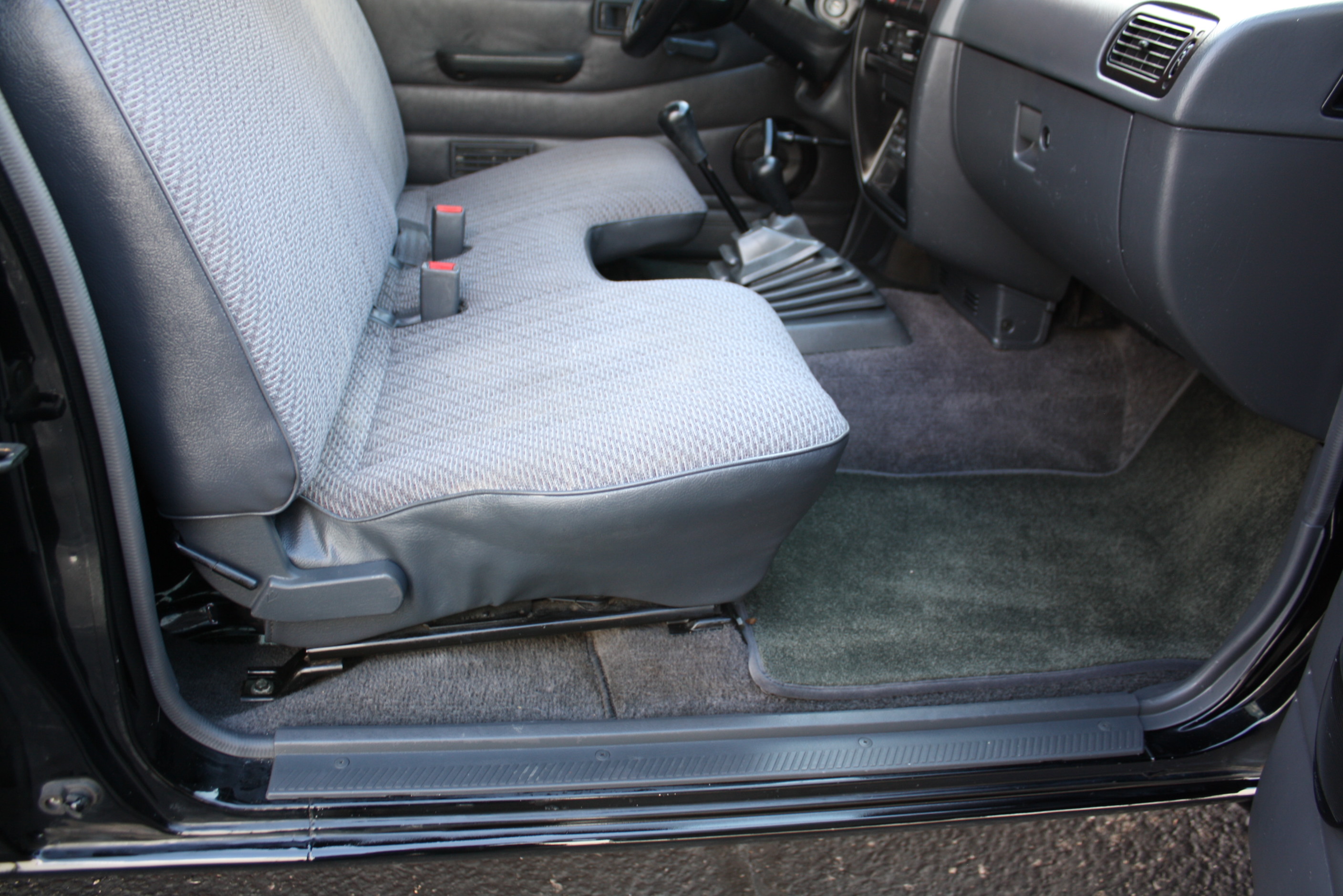 1997 Nissan XE 4×4 manual 5 speed!